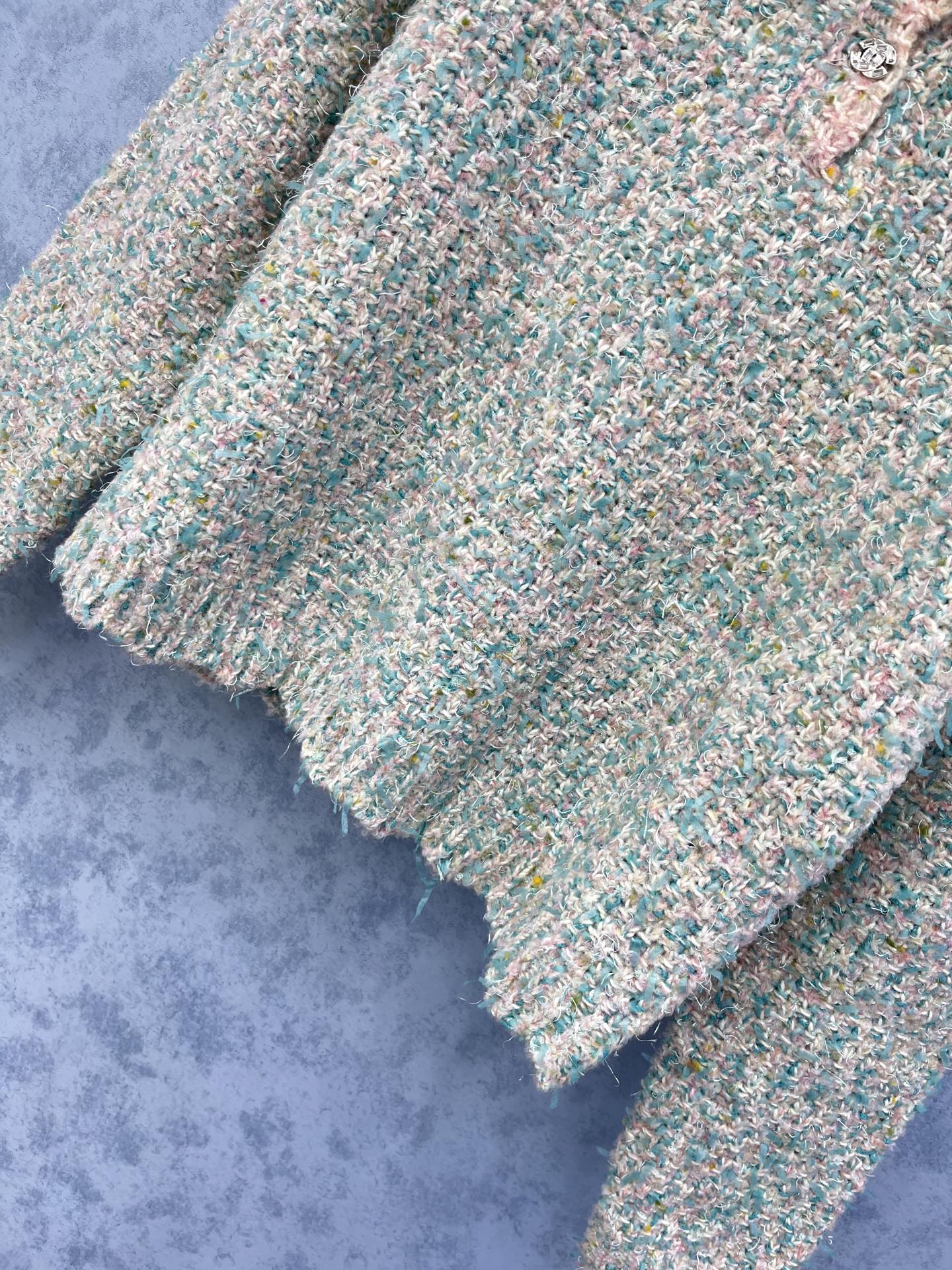 CC 2025 Petal Collar Pullover Sweater Blue Pink Wool 325851