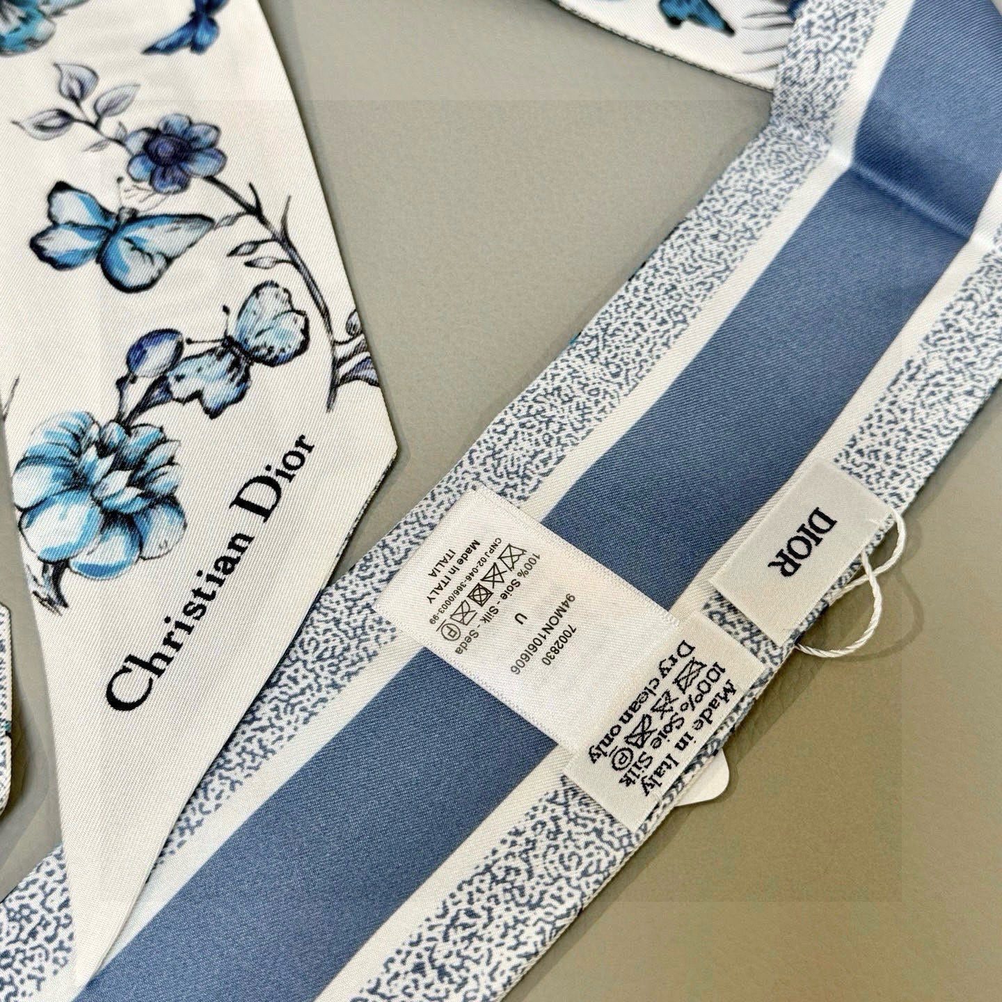 CD Twilly Mini Scarf 105cm Blue Mulberry Silk 935250