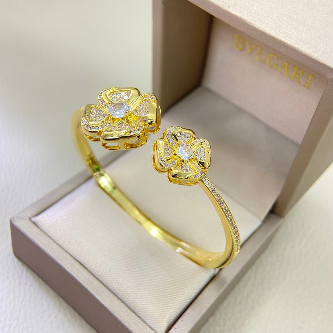 BVL Flower Full Diamond Double Windmill Bracelet