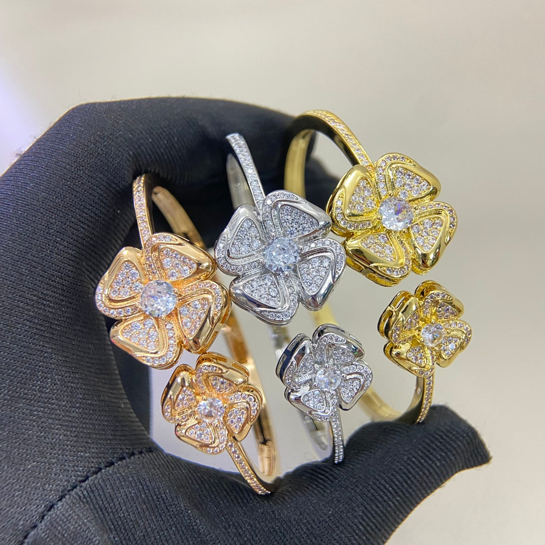 BVL Flower Full Diamond Double Windmill Bracelet