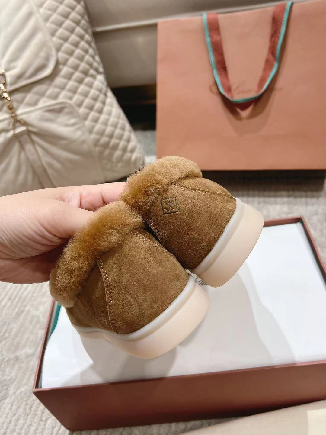 LP Summer Charms Walk Loafers Marigold Brown Suede With Rabbit Fur Lining 206258