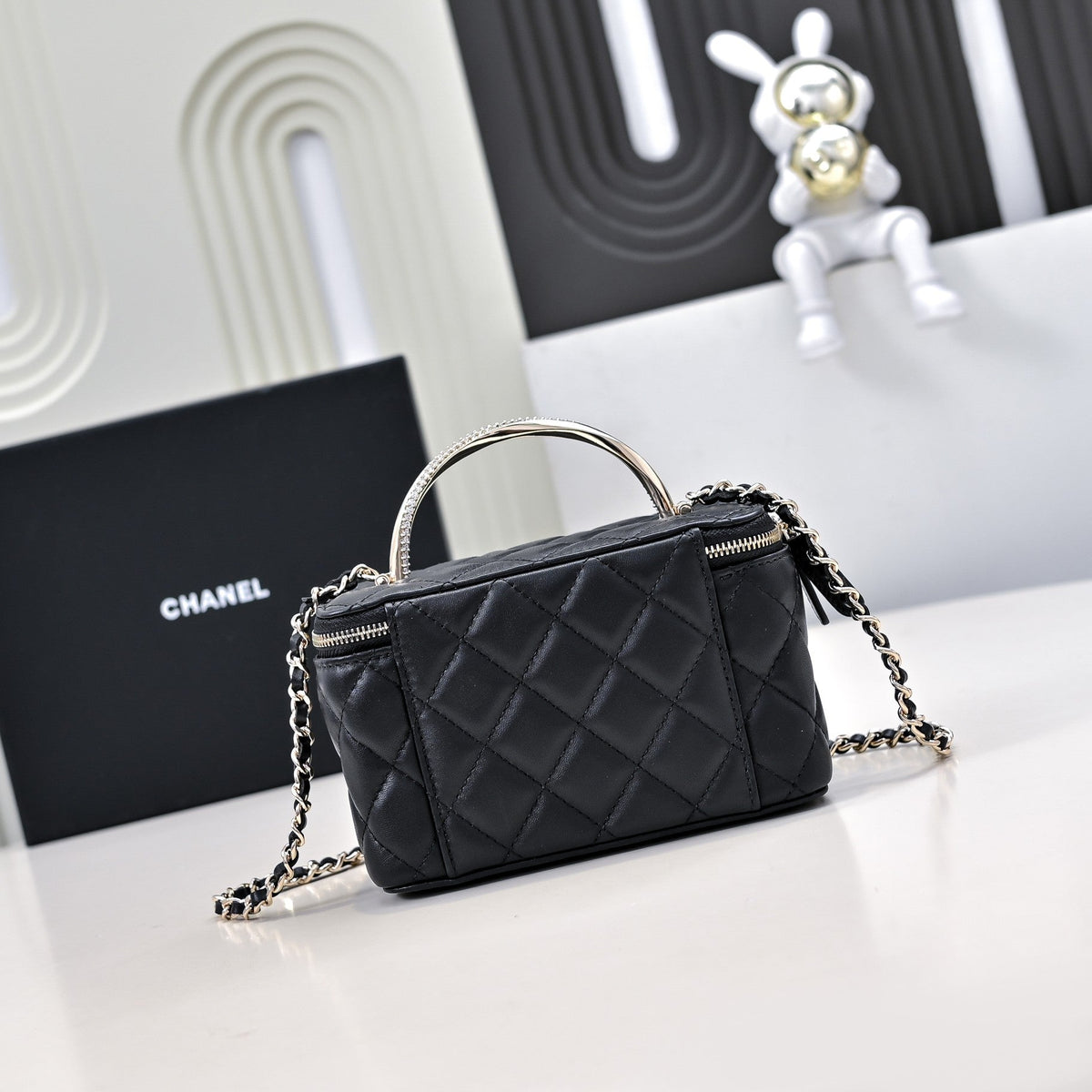 CC 24K Vanity Top Handle 17cm Black Lambskin Silver Hardware