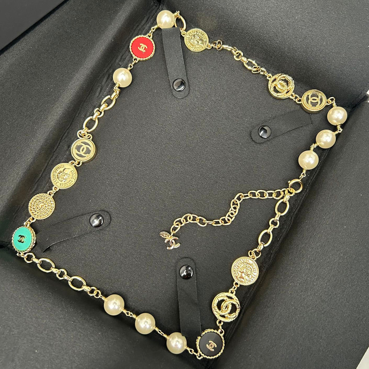 Chanel 2026 Pearl Medallion Charm Chain Belt