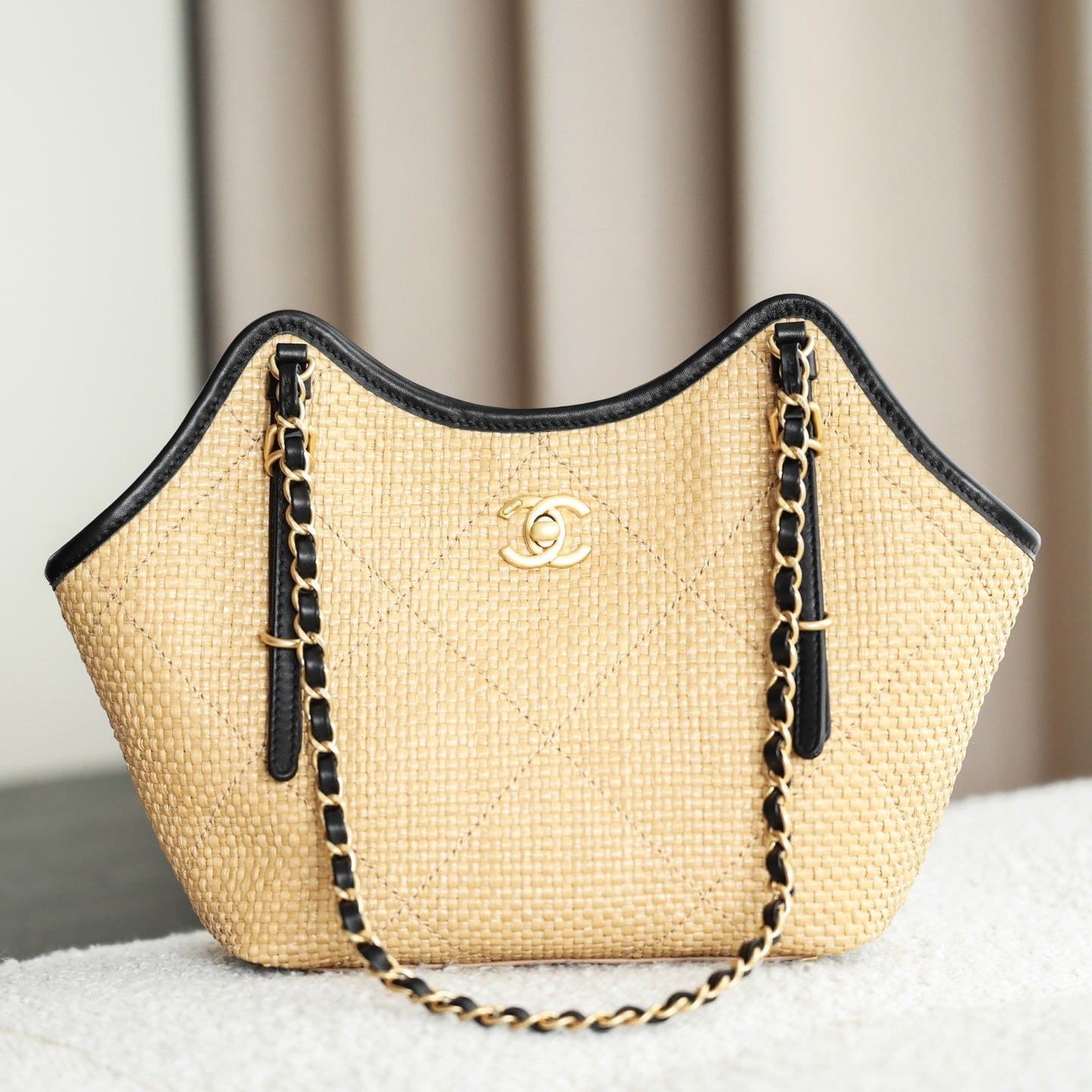 Chanel 2026 Maxi Hobo Bag 28cm Beige Straw Leather 351083
