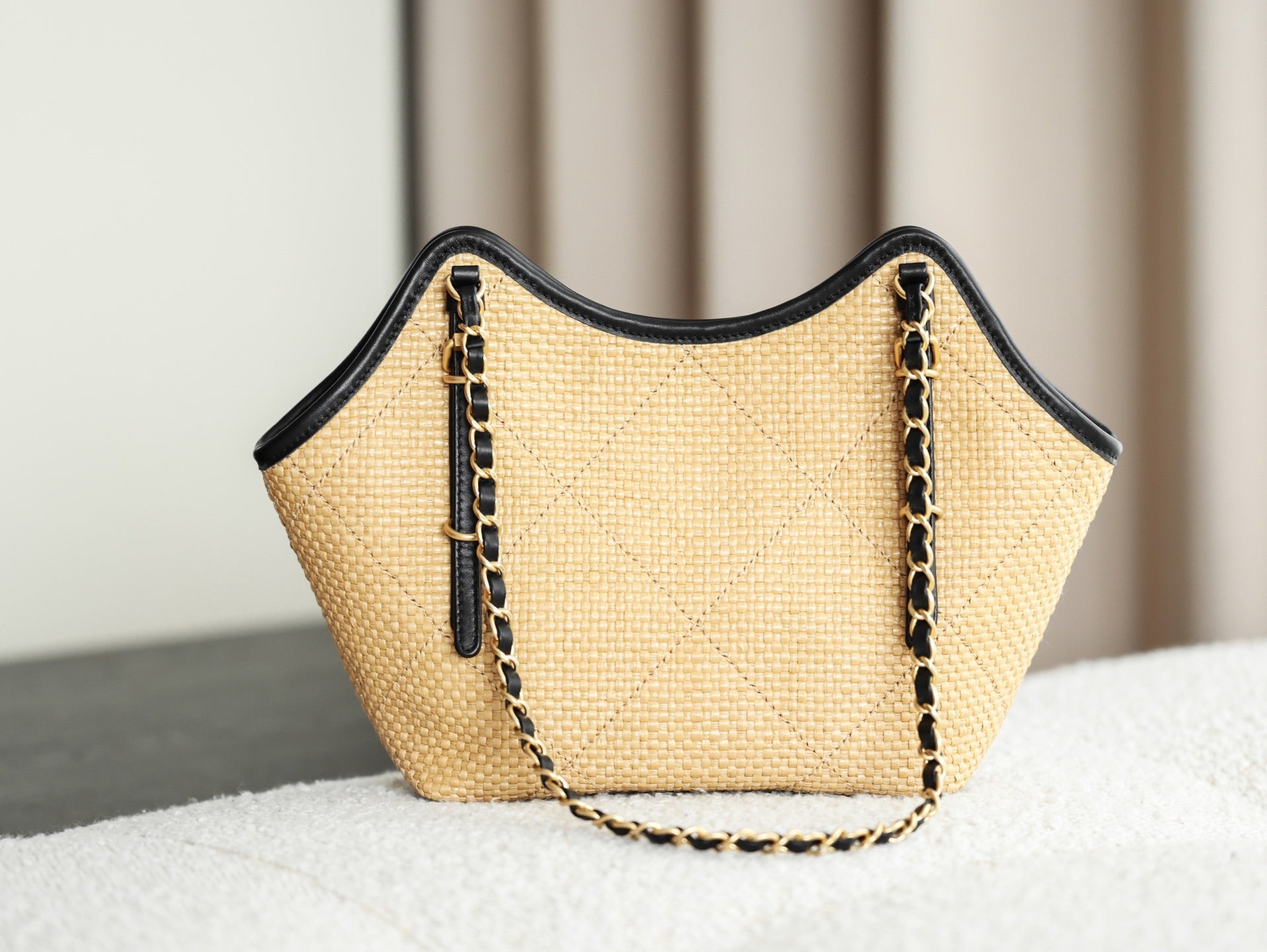 Chanel 2026 Maxi Hobo Bag 28cm Beige Straw Leather 351083