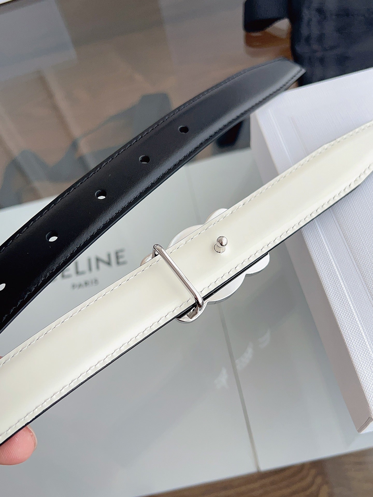 CL White 25mm Triomphe Enamel Black White Cowhide 615279