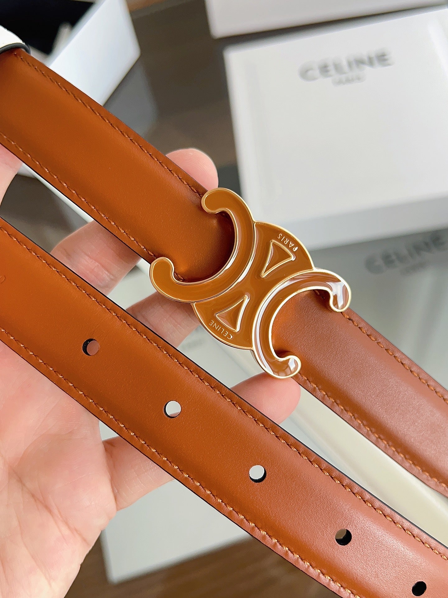 CL Brown 25mm Triomphe Enamel Saddle Brown White Cowhide  615280