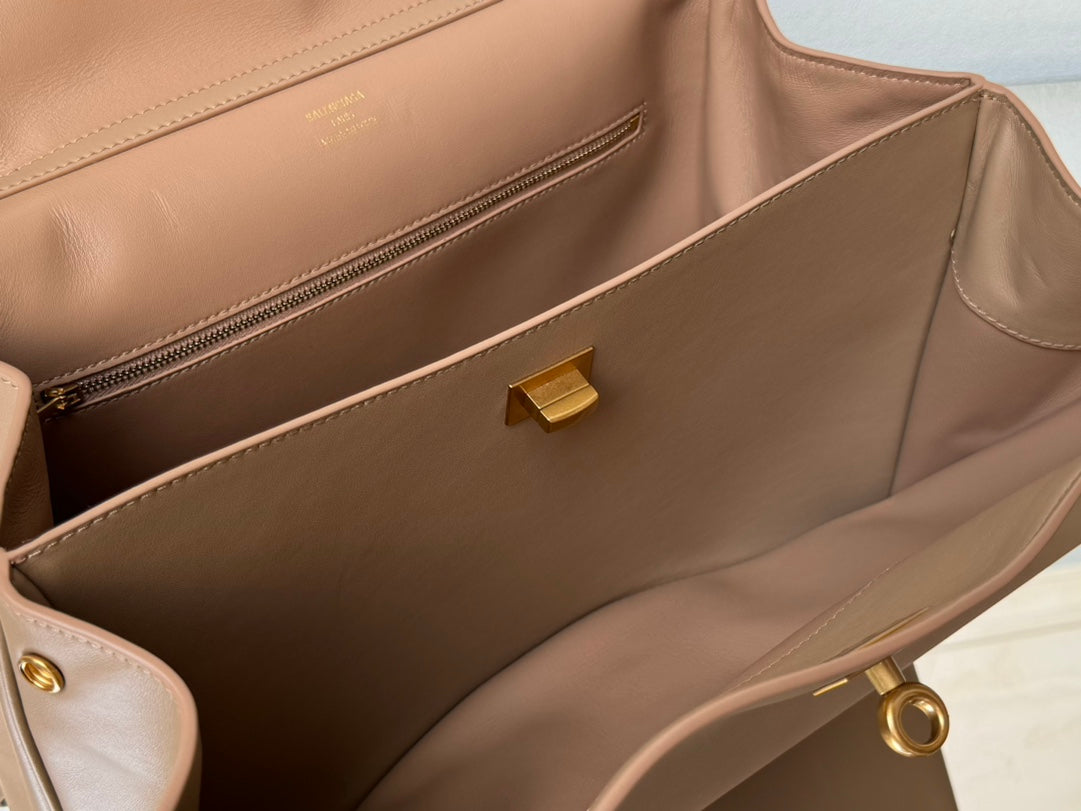 Balenciaga Medium Bag 35 Rich Brown Calfskin Gold Hardware