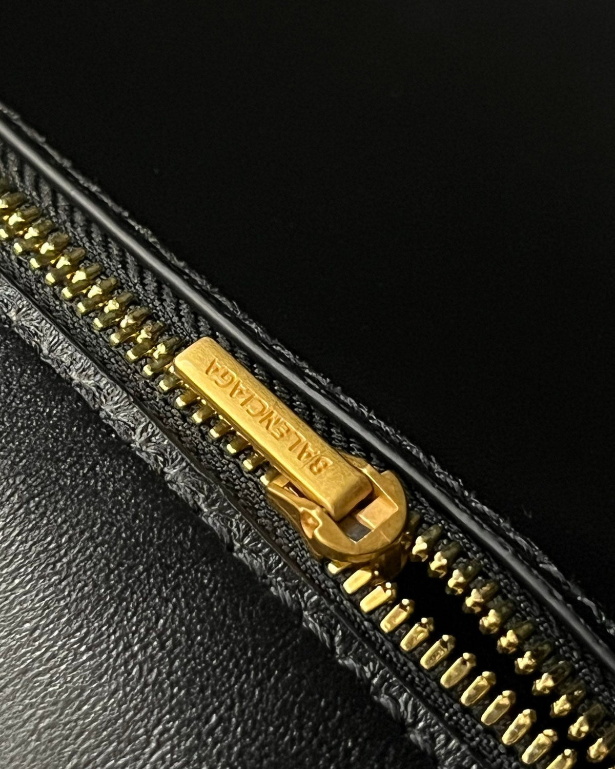 Balenciaga Large  Rodeo Crocodile Embossed Bag 40 Black Leather Gold Hardware