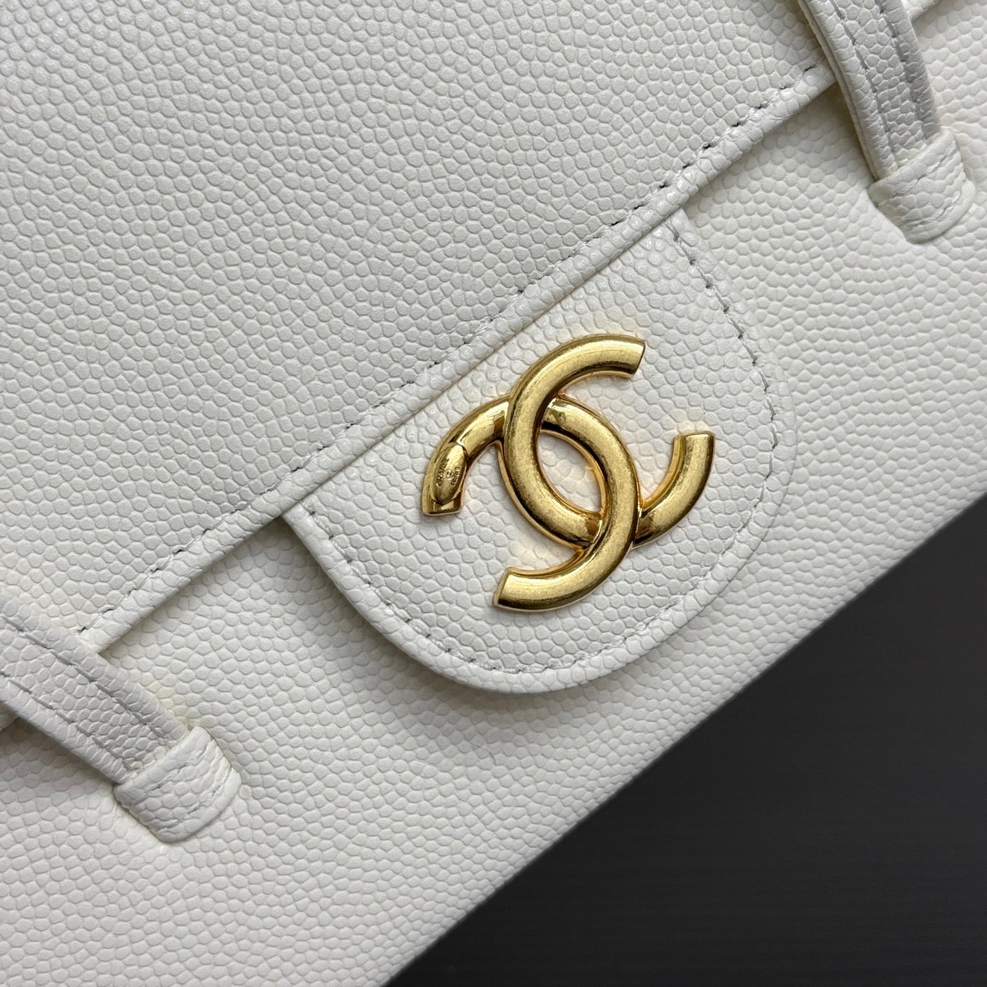 Chanel 26 Shoulder Bag 17 White Caviar Leather