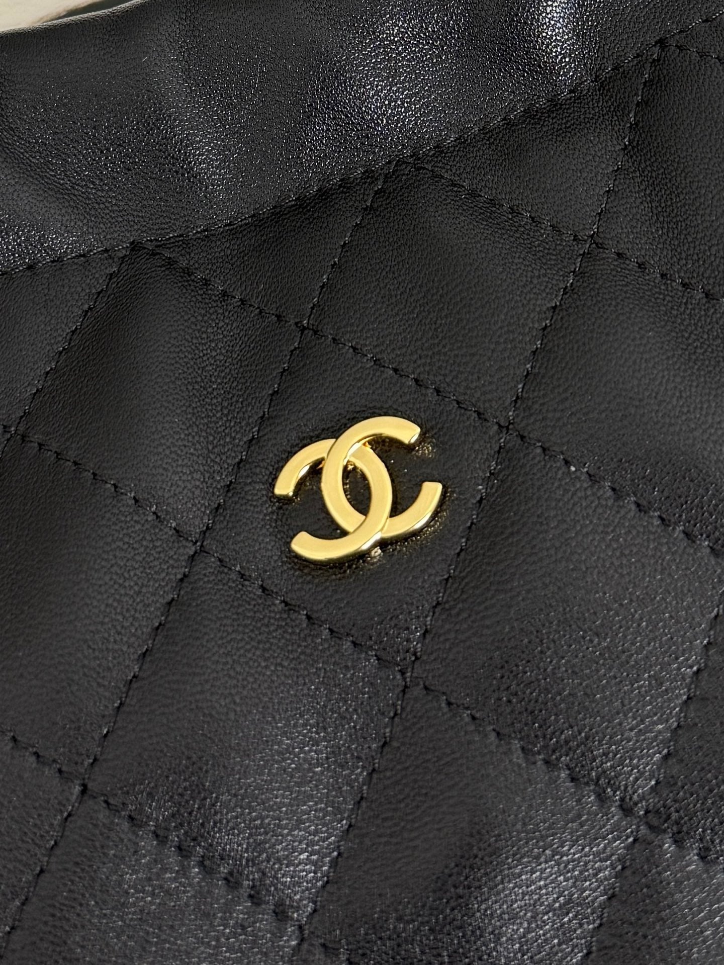 Chanel 2026 Lucky Bag 22cm Black Sheepskin