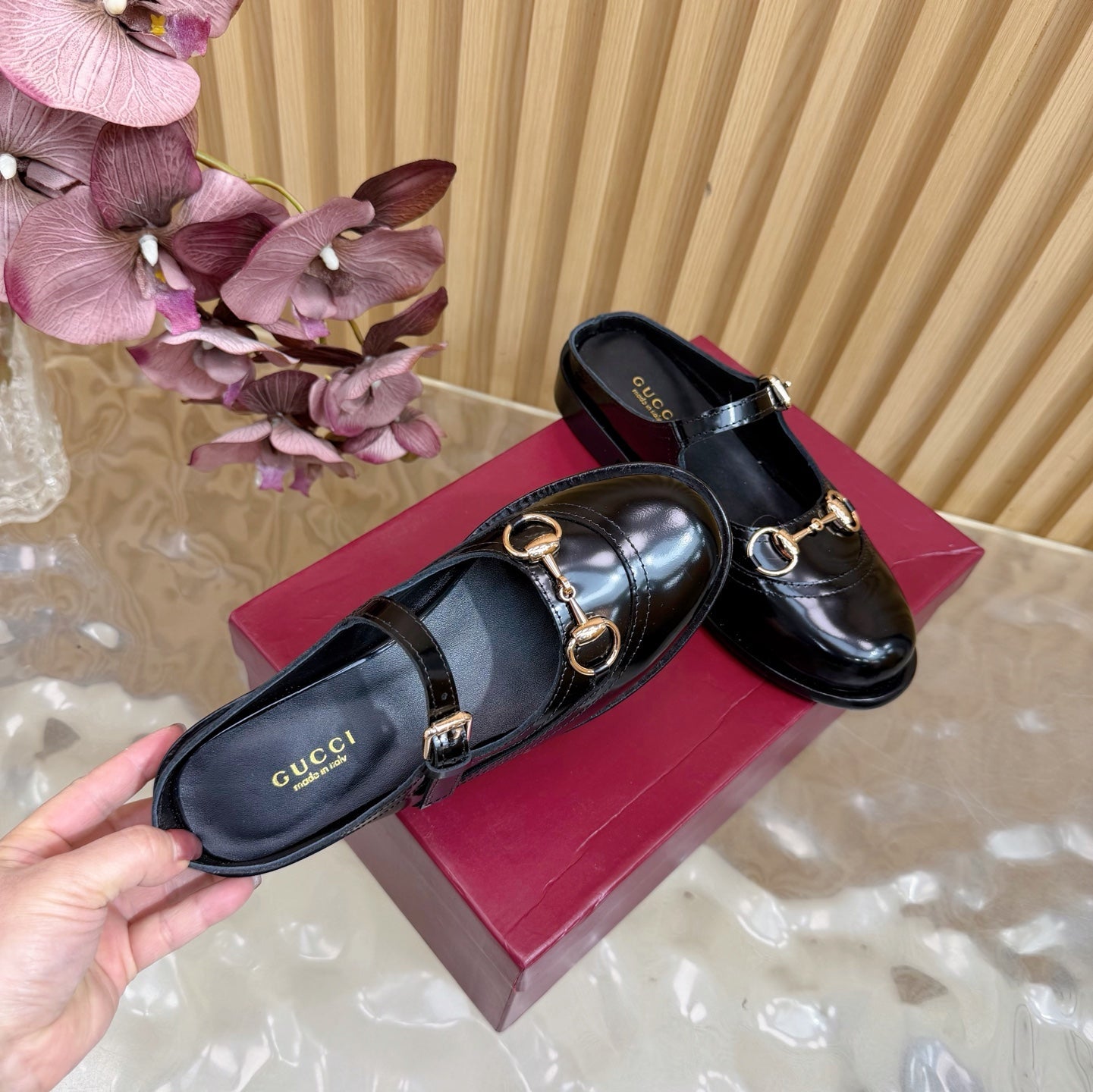 GG 26 Mule Black Sheepskin 589458