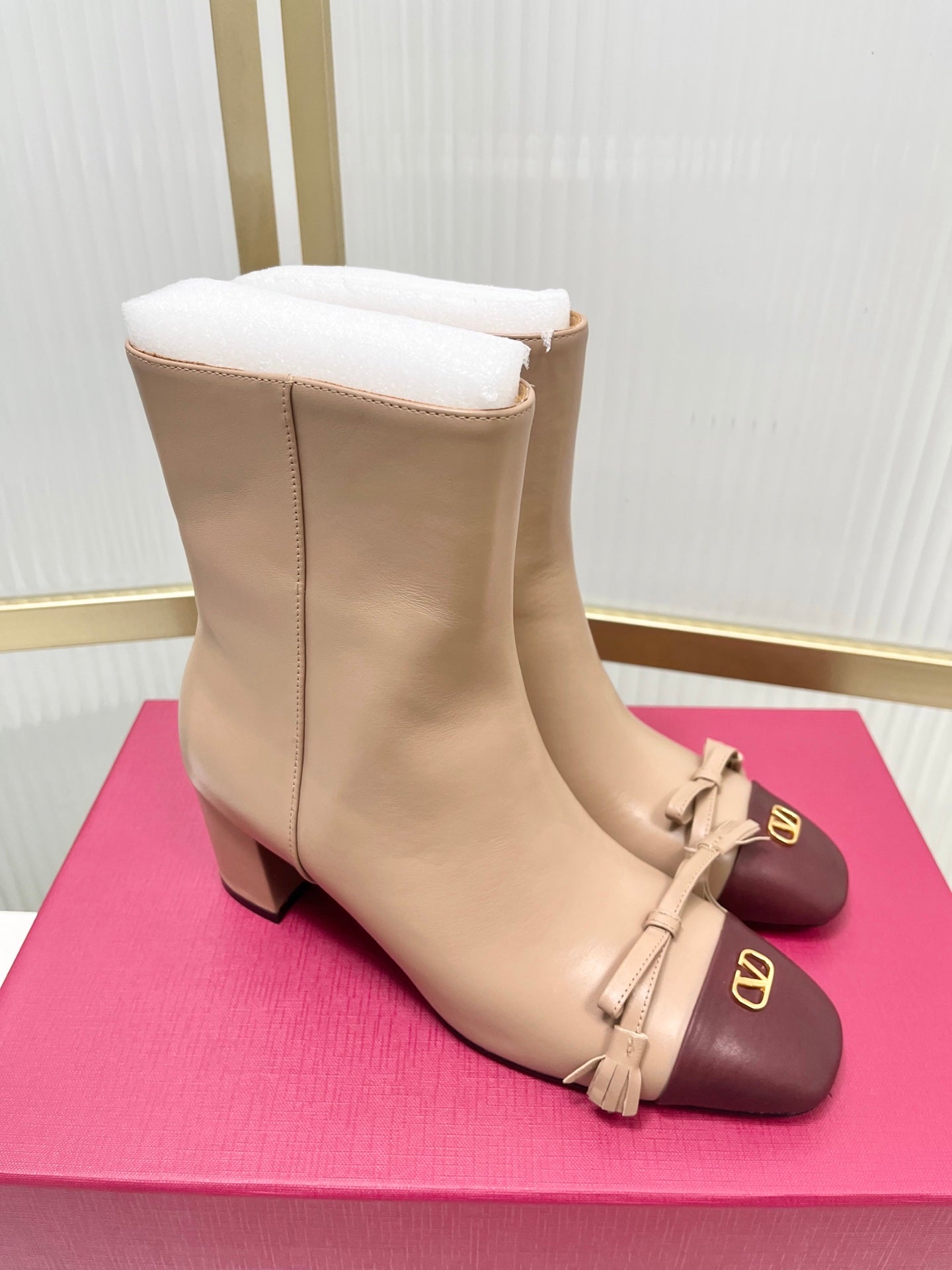 Valentino 2025 Bow Square Toe  Zipper Ankle Boot Beige Burgundy Cowhide 549734