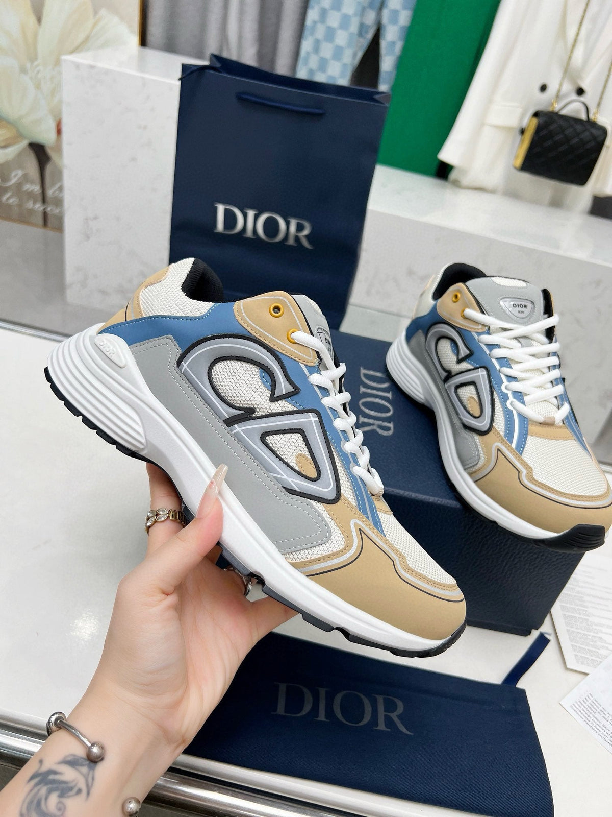 CD B30 SNEAKER WHITE AND FLAX MESH FABRIC