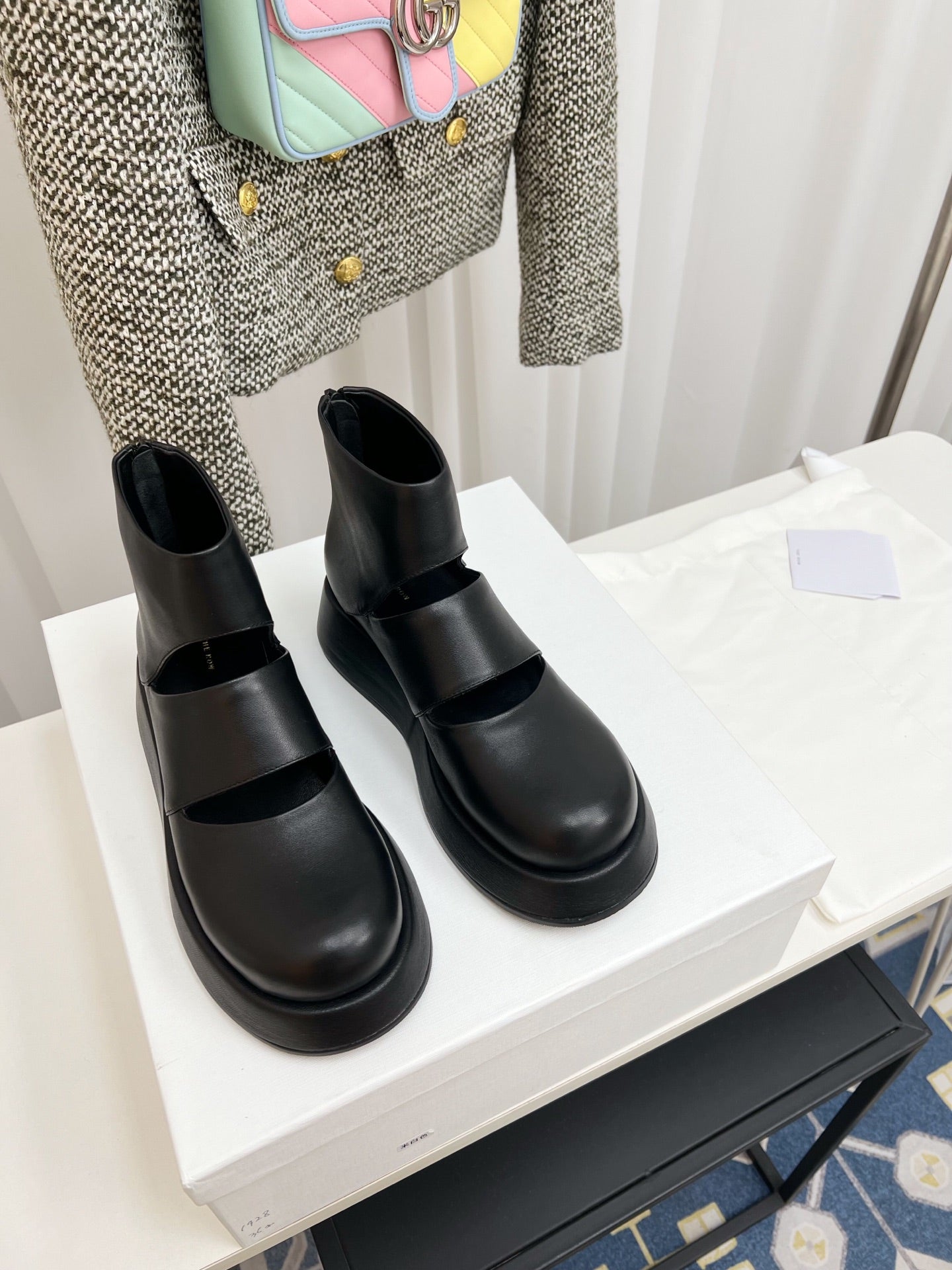 The Row 2025 Boot Black Sheepskin 576058