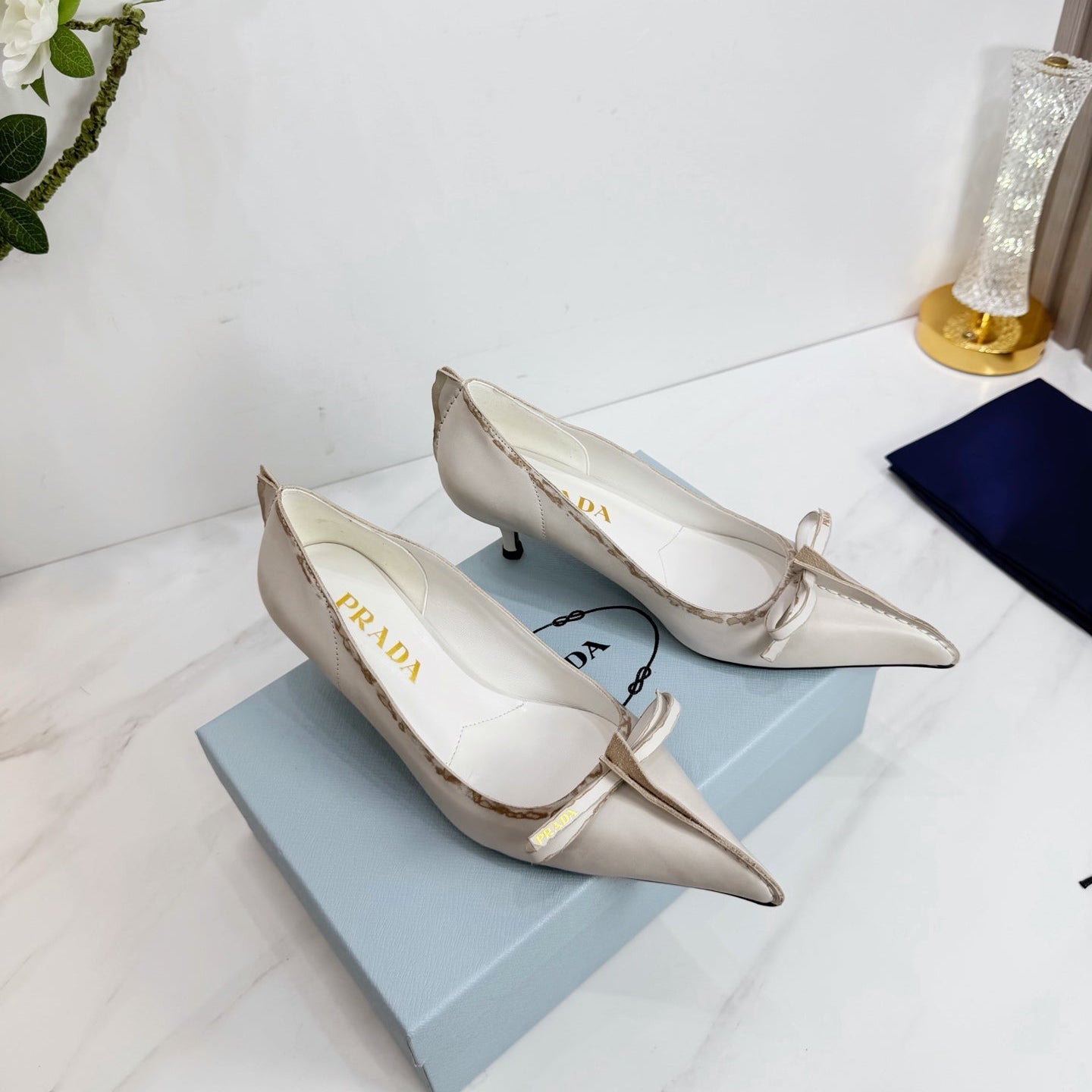 PRA 26SS Pump 55 Ivory Beige Cowhide 592406