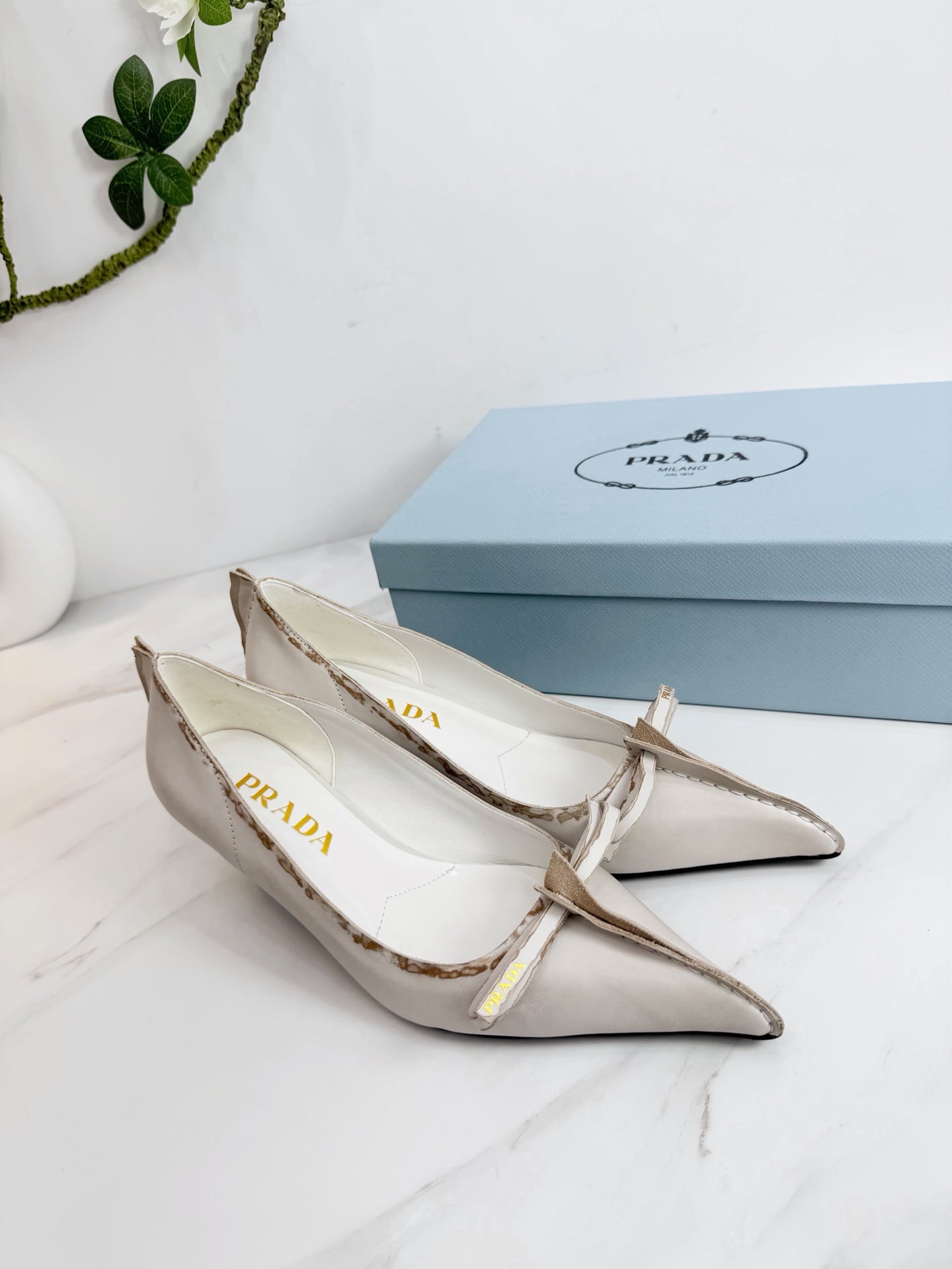 PRA 26SS Pump 55 Ivory Beige Cowhide 592406