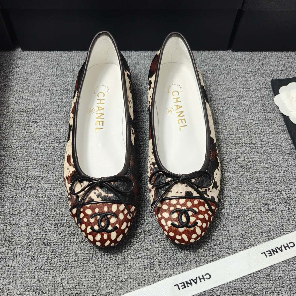 Chanel 2026 Ballet Flat Black Cream Brown Horsehair Calfskin 696628