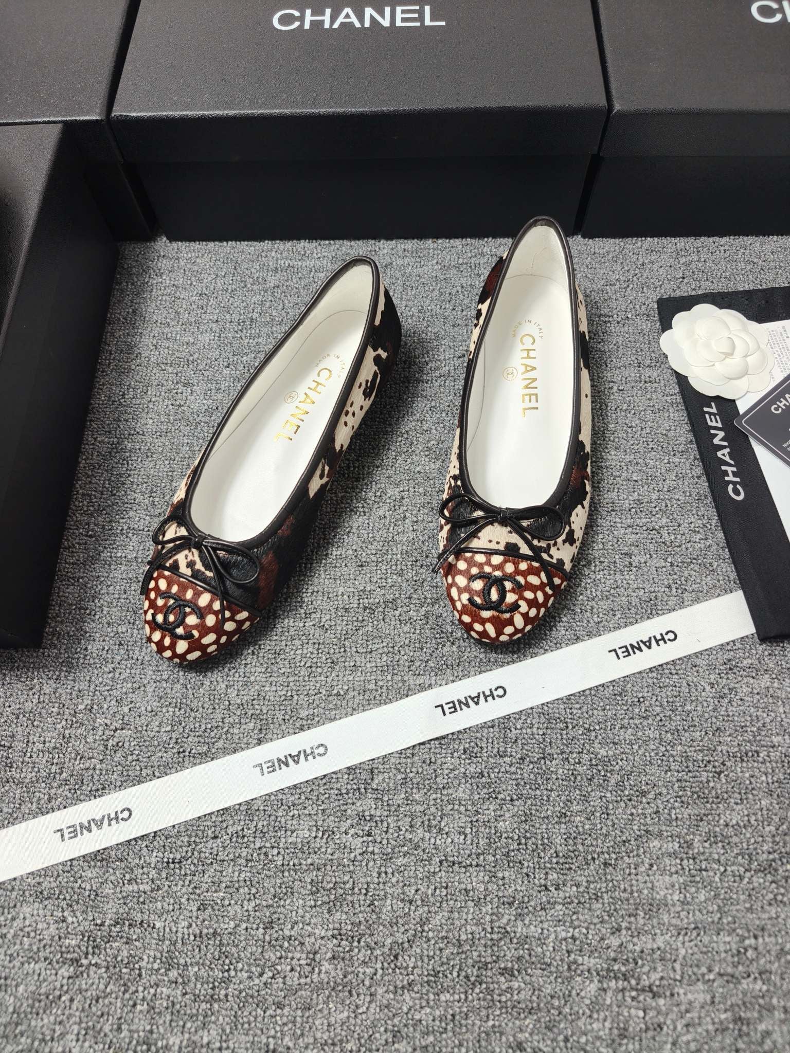 Chanel 2026 Ballet Flat Black Cream Brown Horsehair Calfskin 696628