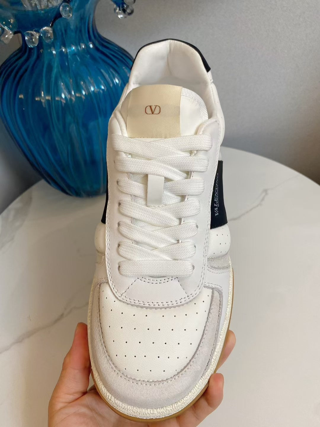 VT 25S  Casual Sneakers White Black Cowhide Suede 563098