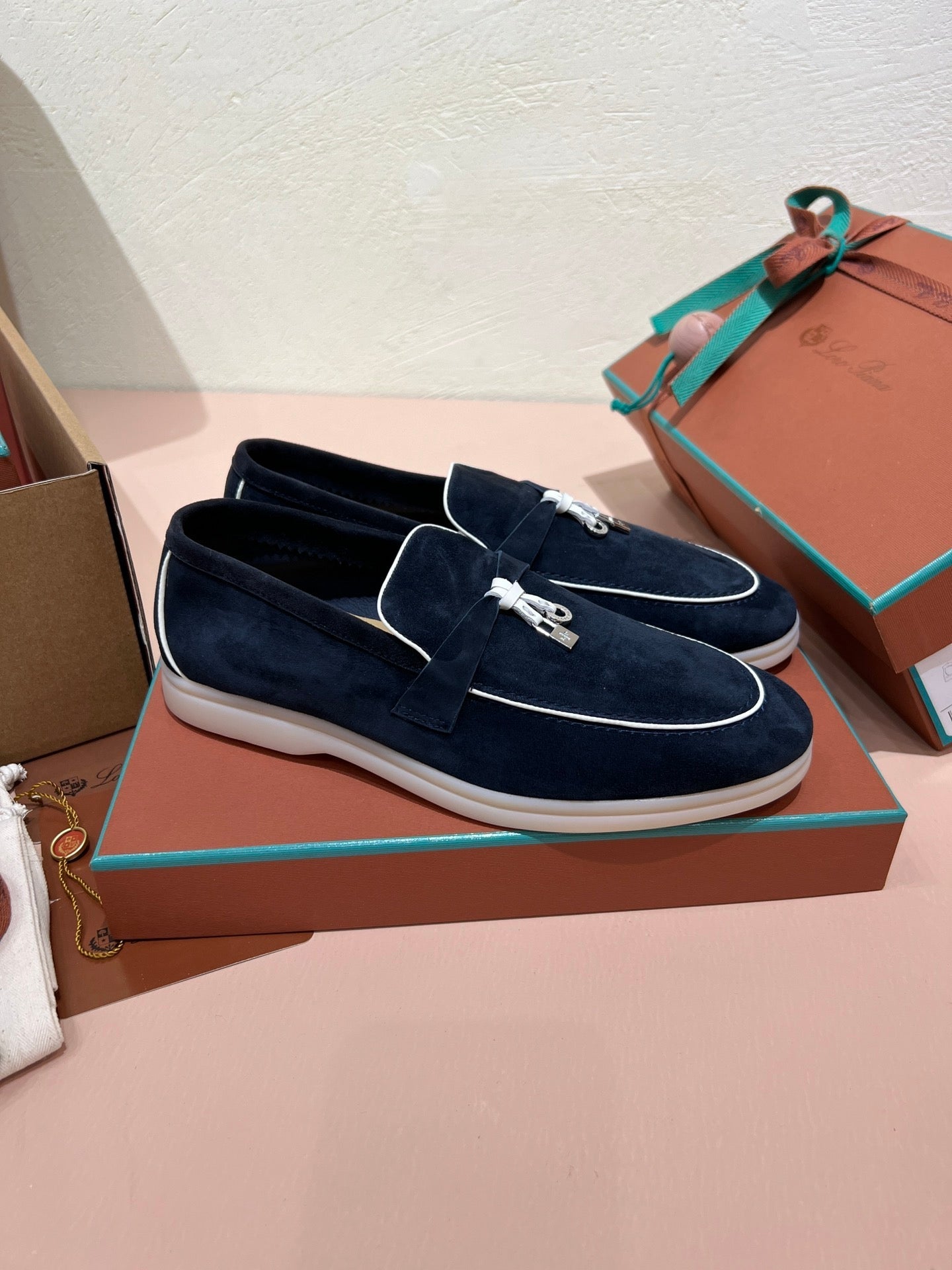 lp summer charm walk loafer dark blue white suede