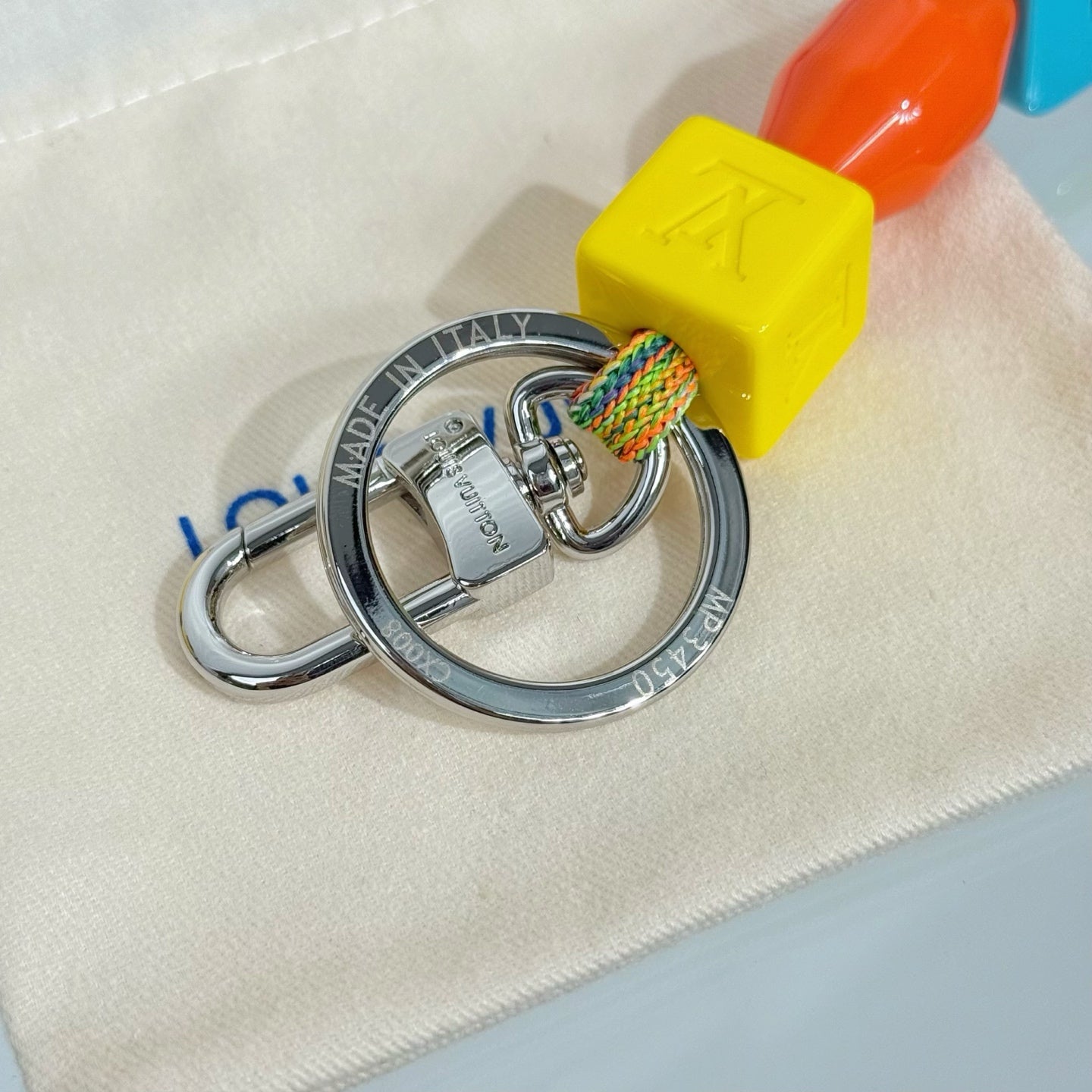 LV Porte-Clés Charm