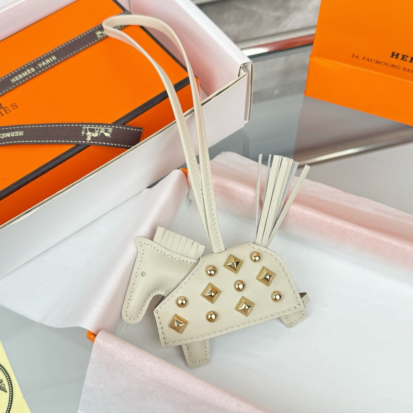 HM Rodeo Robeo Coeur Pony Bag Charm With Gold-tone Studs Cream Lambskin