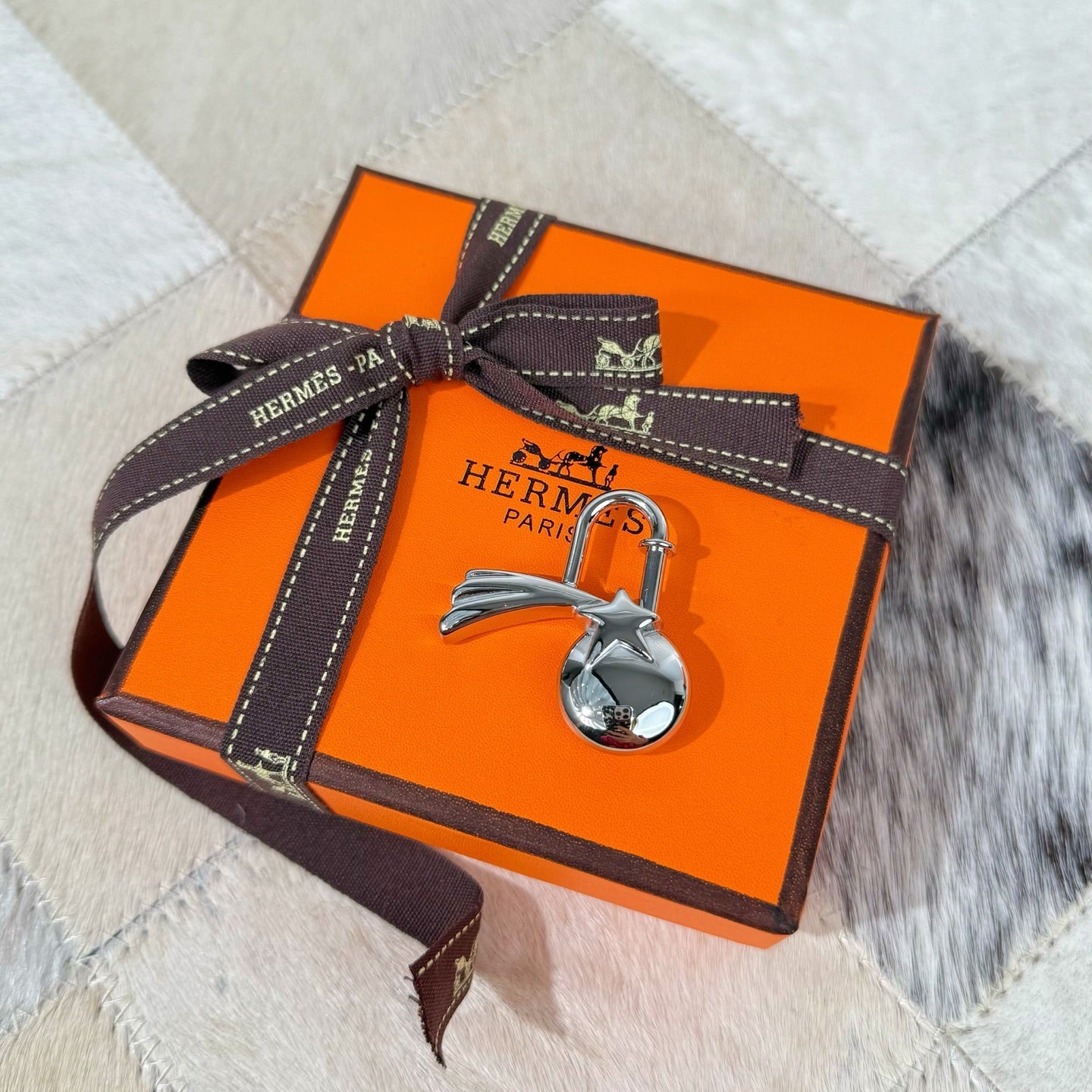 HM Shooting Star Head Charm