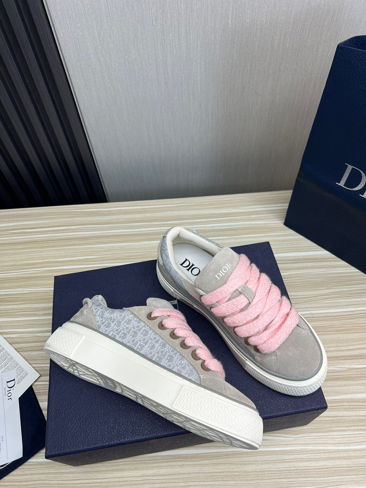 CD B33 SNEAKER GRAY SUEDE AND FABRIC