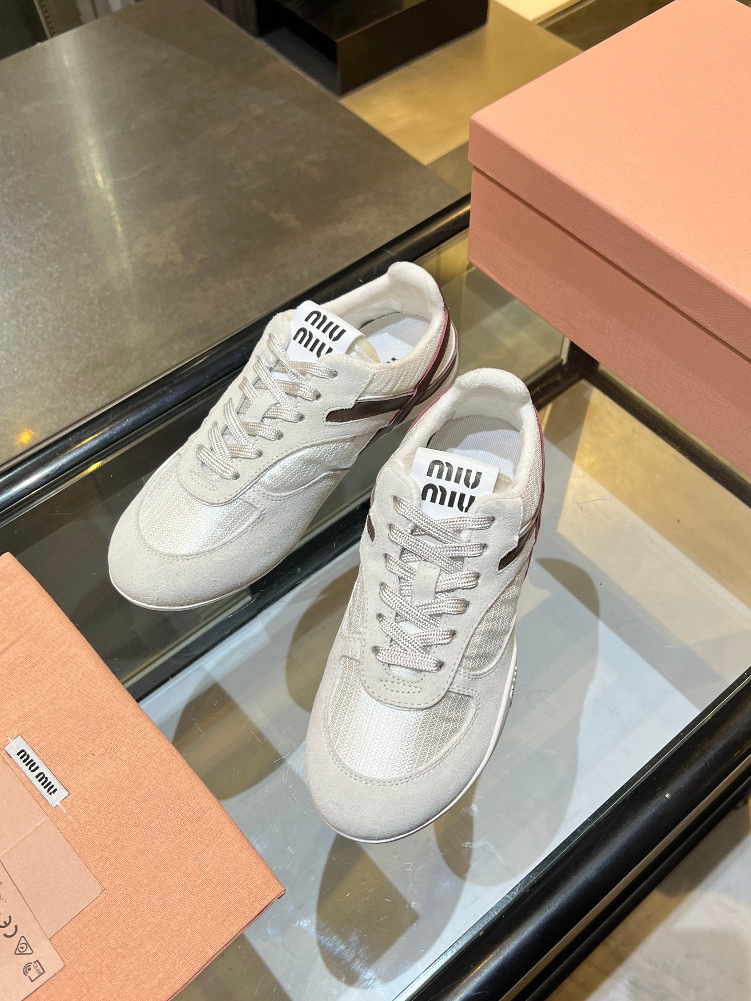 MIU x NB 26ss Sneaker Creams Burgundy Fabric Suede 625659