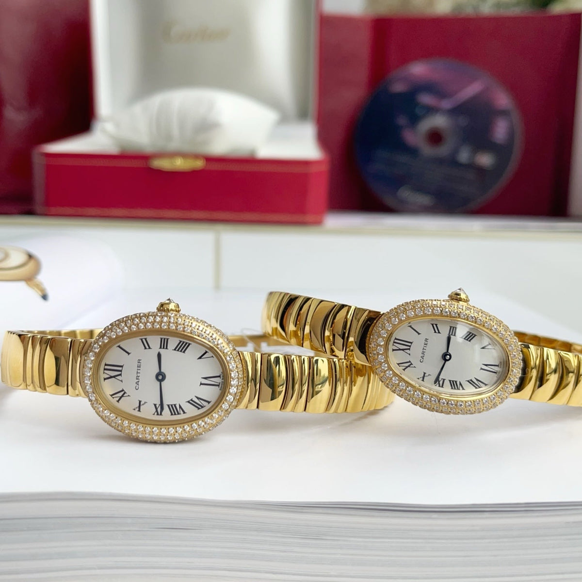 Baignoire Gold White Dial Diamond Bezel