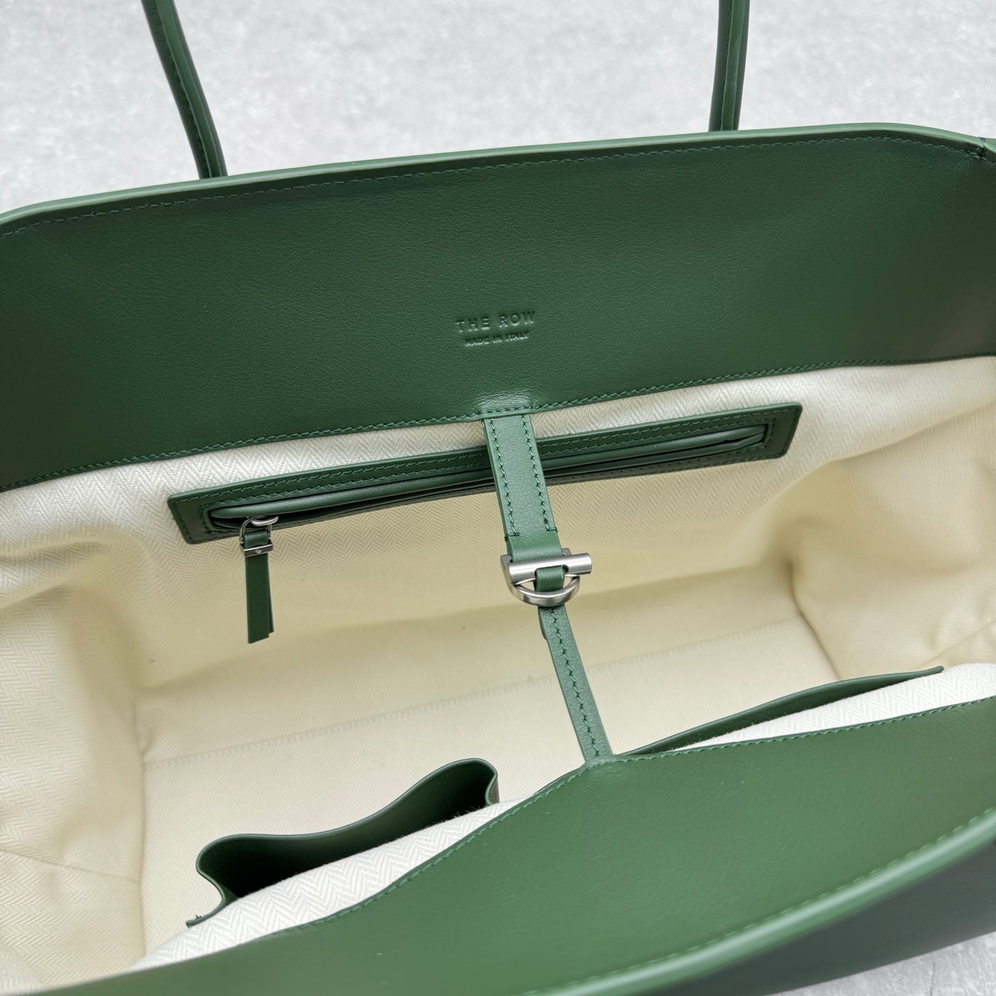 The Row 2025 Marlo 17 Bag 43cm Green Leather