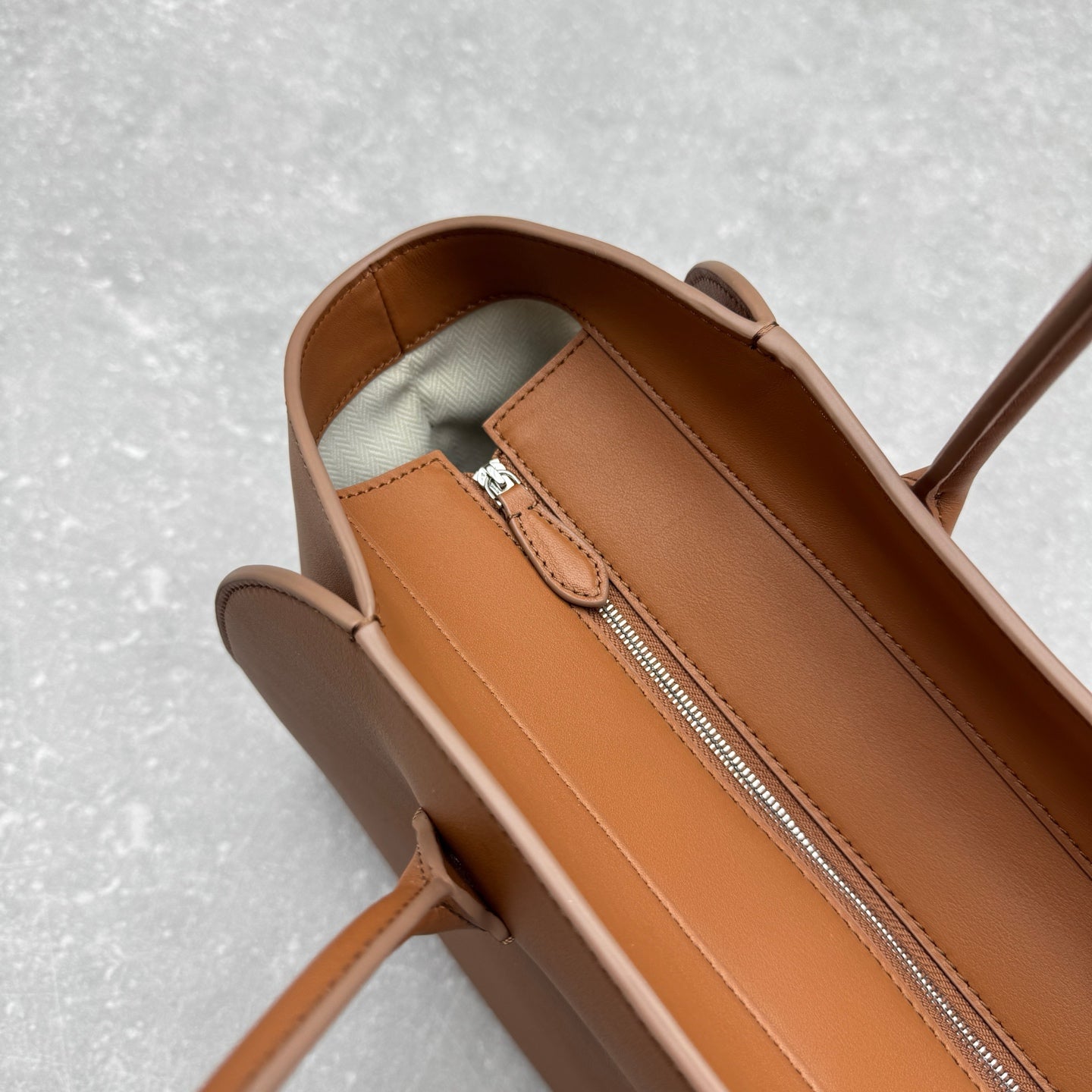 The Row 2025 Marlo 14 Bag 35cm Brown Leather