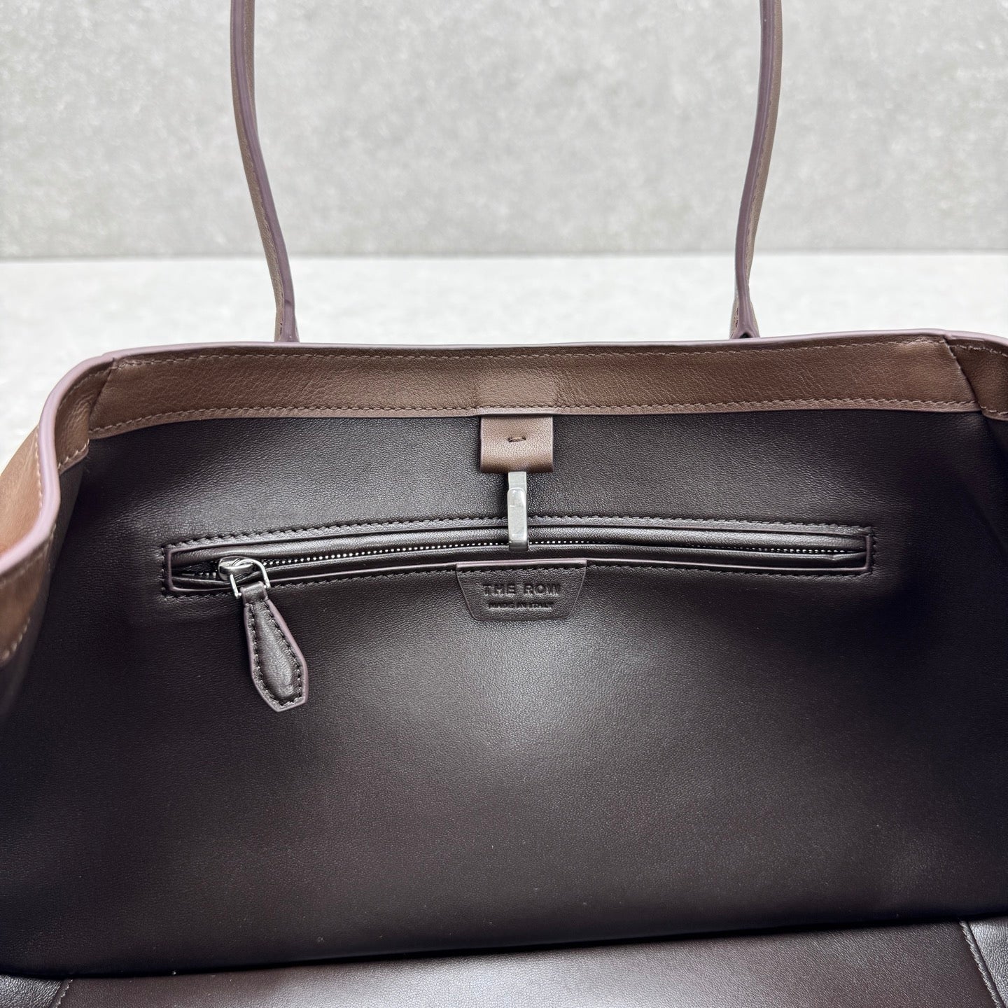 The Row 2025 Alger Bag 39cm Dark Brown Cowhide