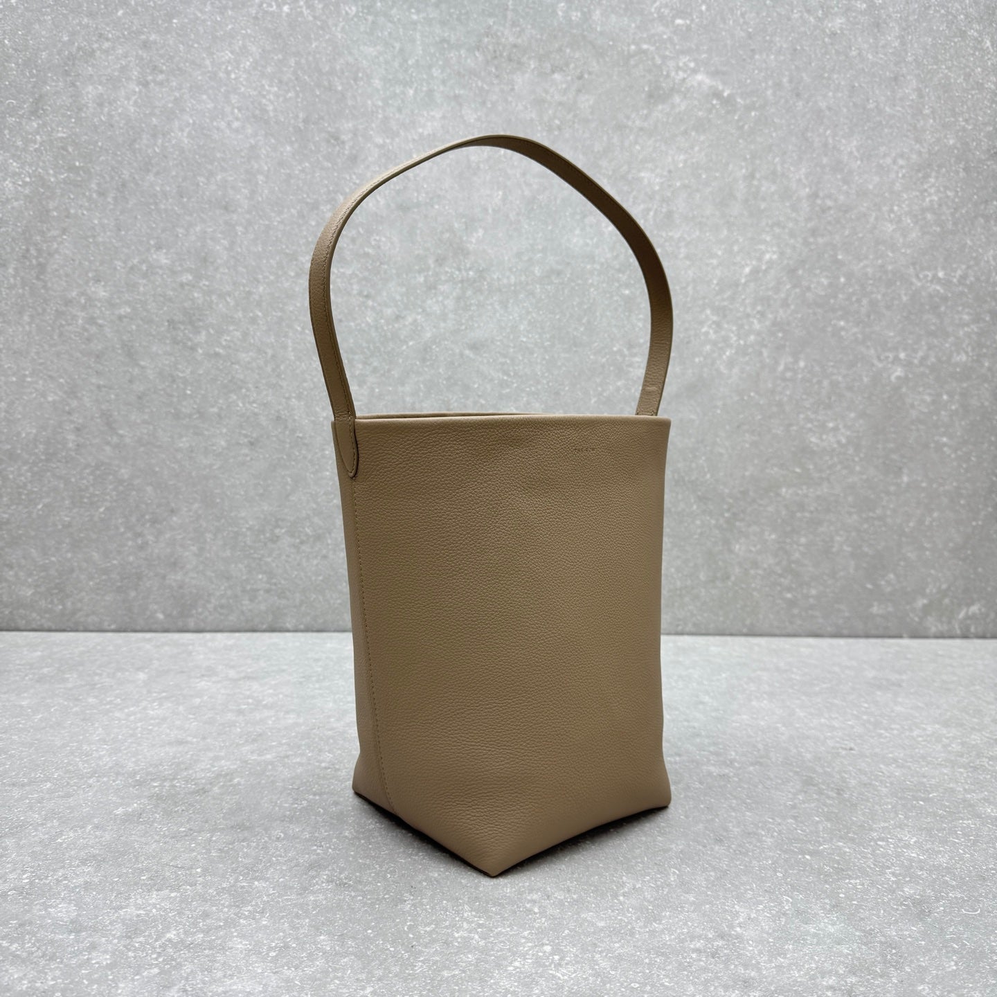The Row 2025 N/S Park Tote Bag Milk Tea Calfskin