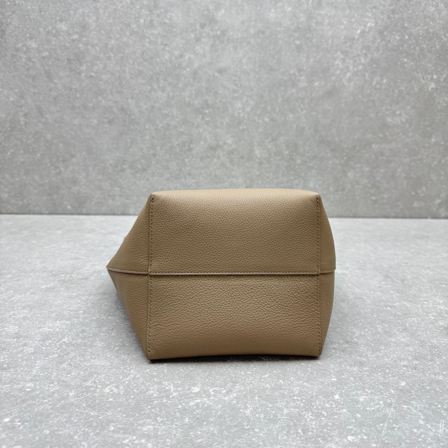 The Row 2025 N/S Park Tote Bag Milk Tea Calfskin