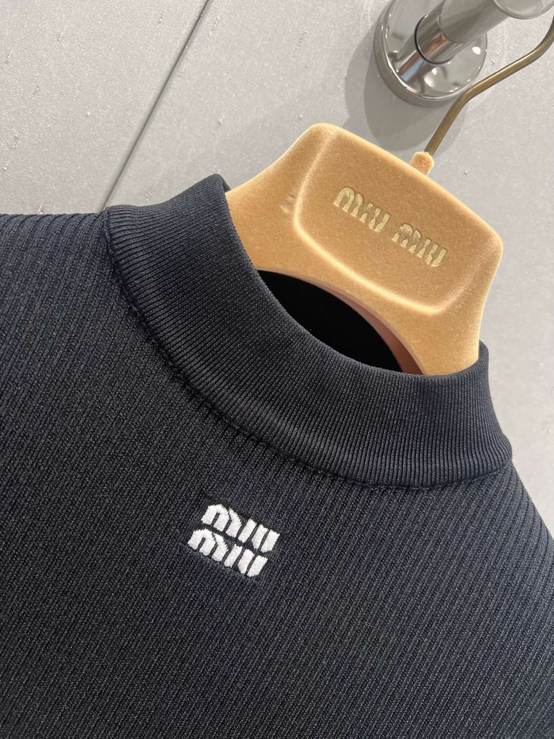 Miu Miu 25 Short-sleeved Knit Sweater Black Viscose