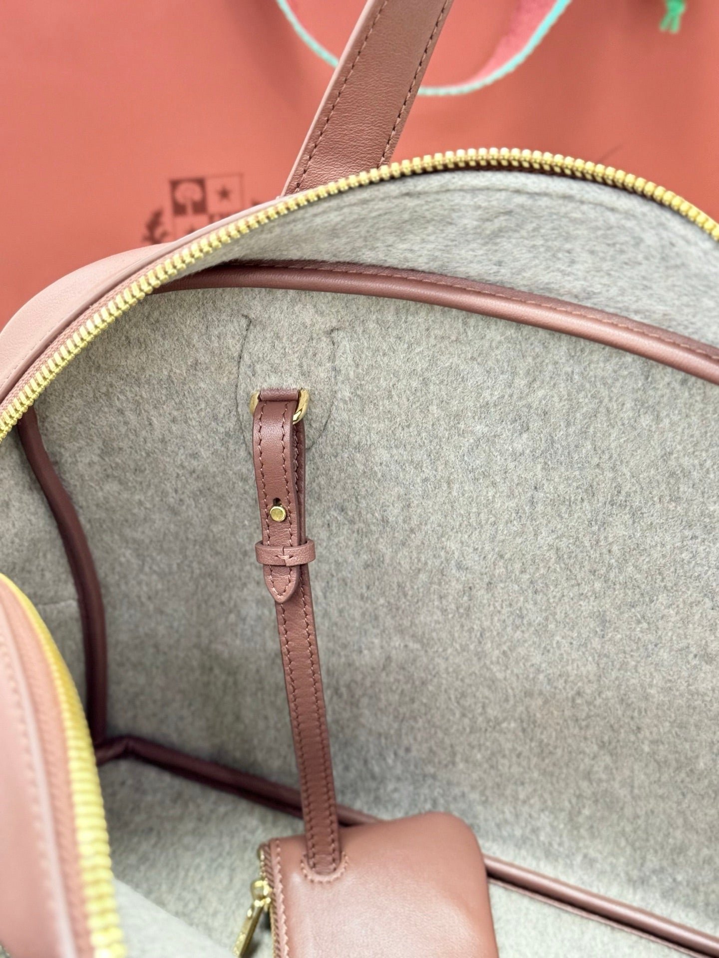 LP 2026 Needle Bag Countryside Sage mix Burnt Tan Cashmere Leather