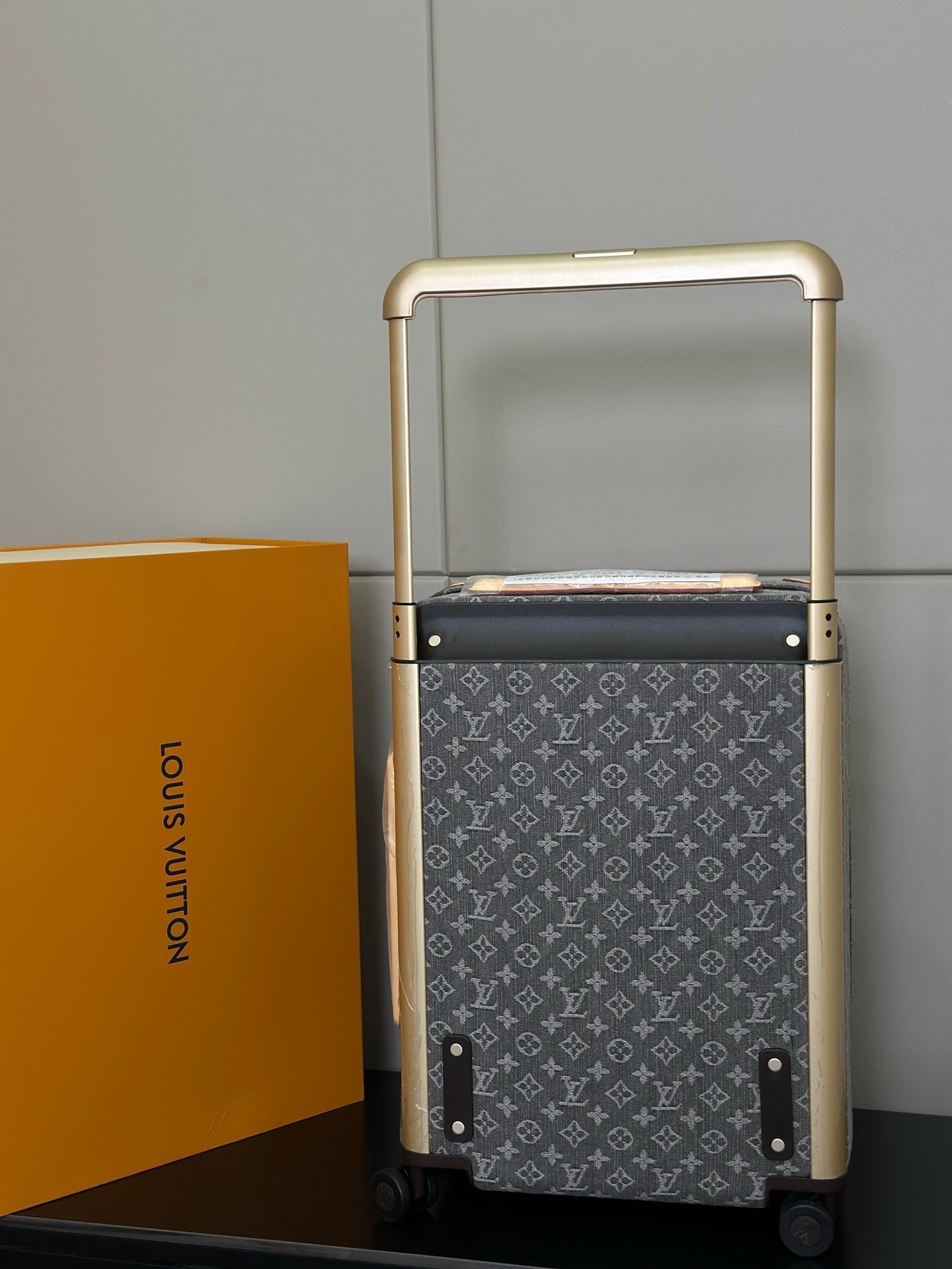 LV 2025 Horizon 55 Monogram Suitcase Cloudy Gray Denim Fabric 273842