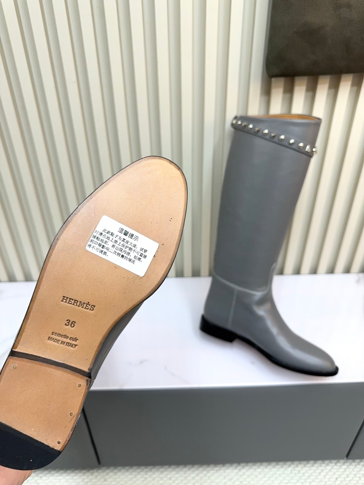 HM 25ss Kelly Buckle Riding Boots Gray Cowhide 576120