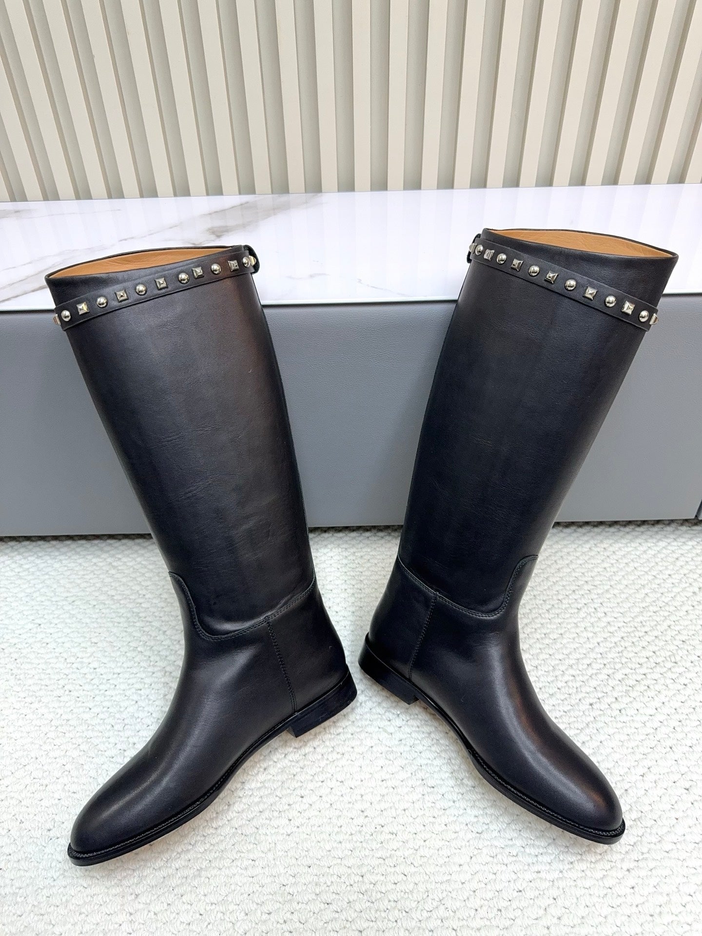 HM 25ss Kelly Buckle Riding Boots Black Cowhide 576121