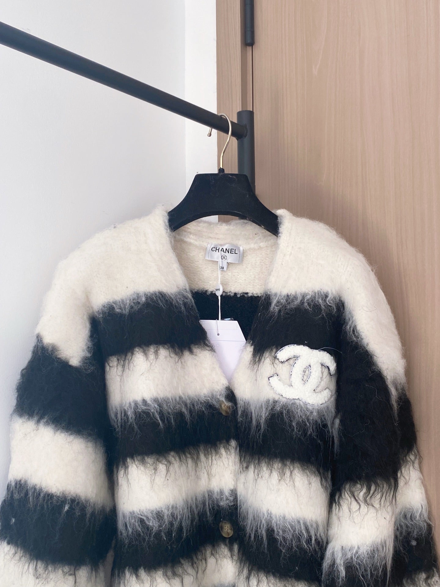 Chanel 2025  Cardigan Black mix White Wool