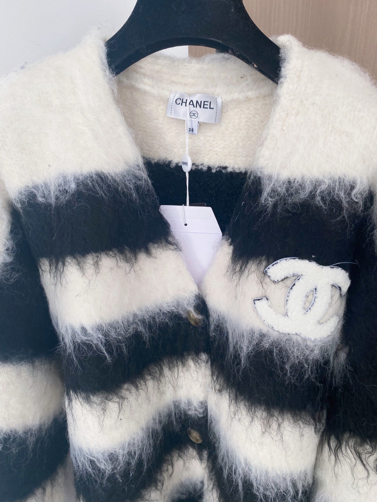 Chanel 2025  Cardigan Black mix White Wool