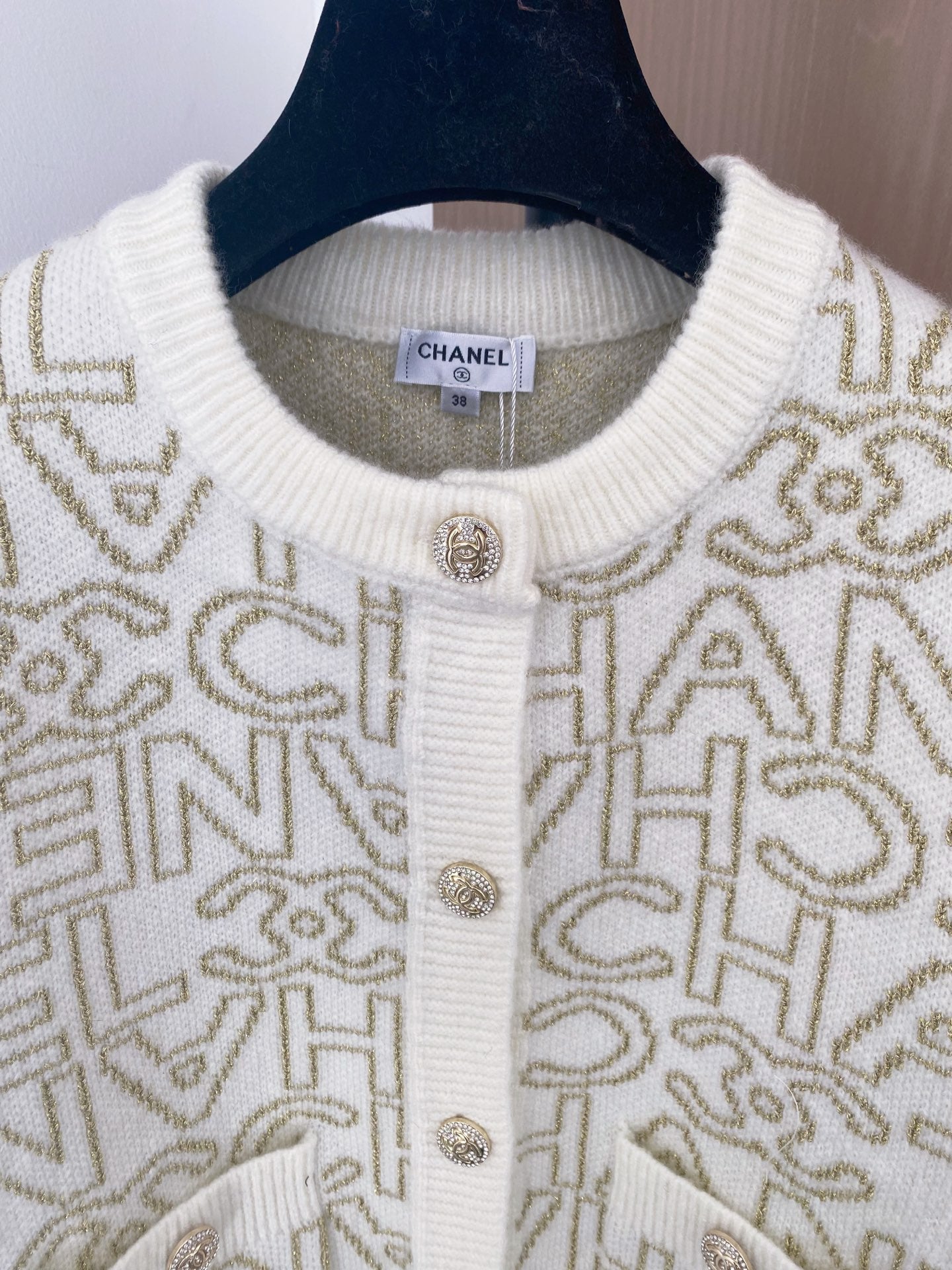 Chanel 2025 Cardigan Cream Cashmere 89260