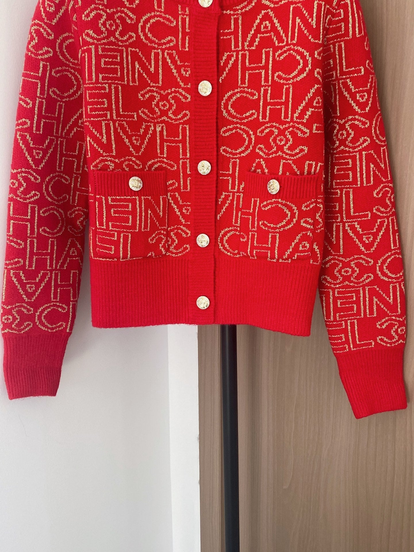 Chanel 2025 Cardigan Red Cashmere 00289