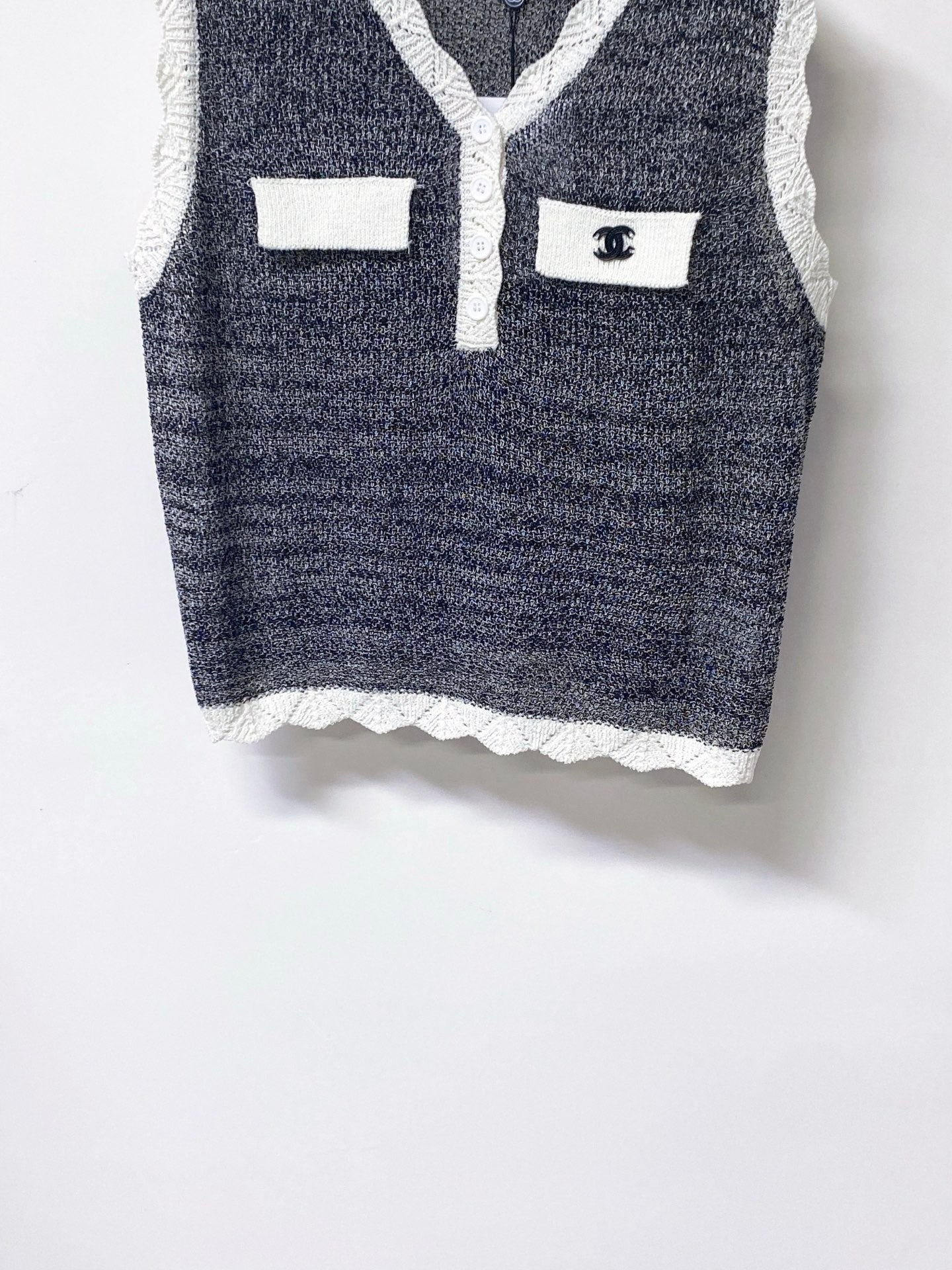 Chanel 2026 V-neck Knit Vest Grey With White Trim Cotton 427597