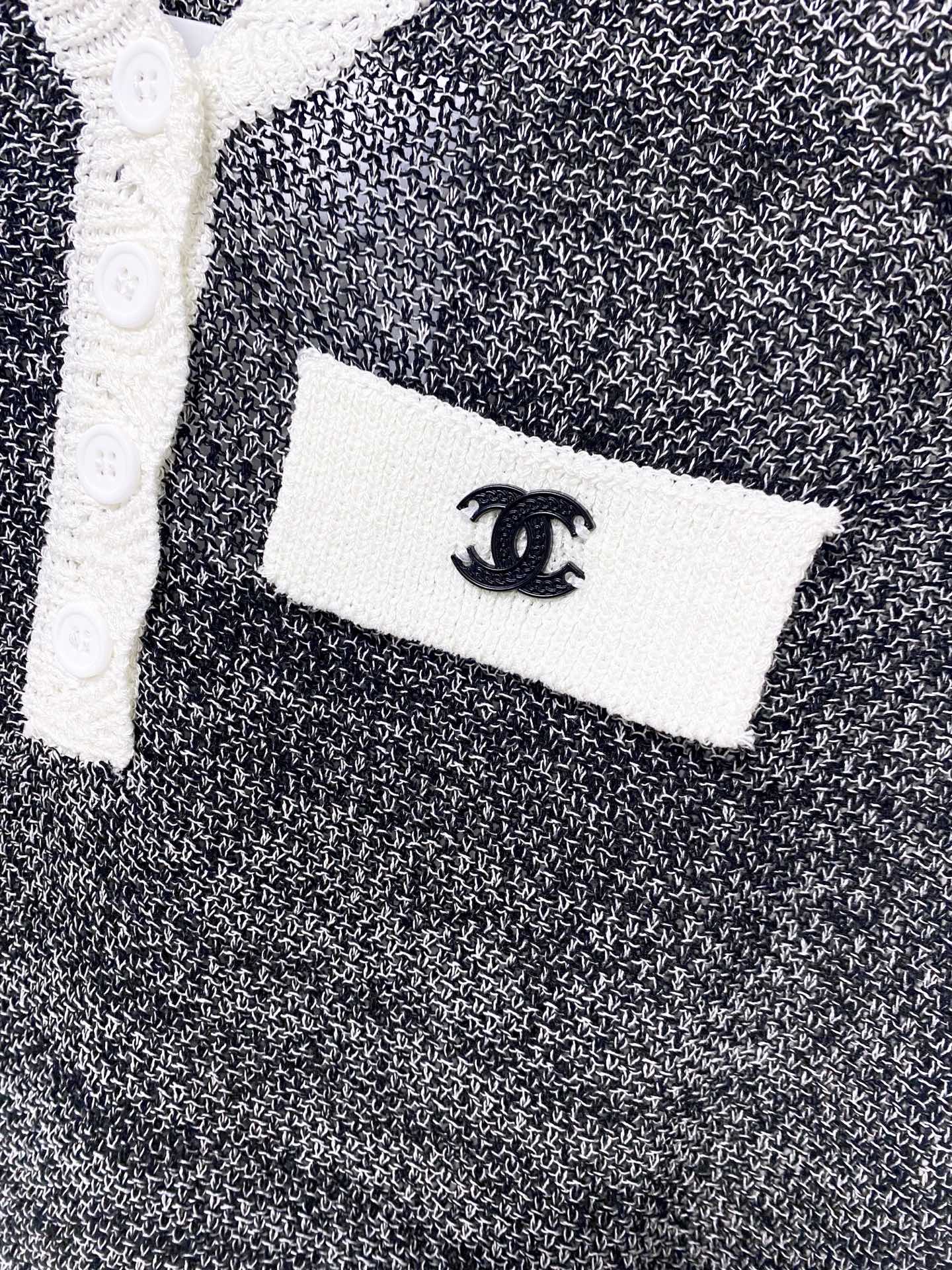 Chanel 2026 V-neck Knit Vest Grey With White Trim Cotton 427597