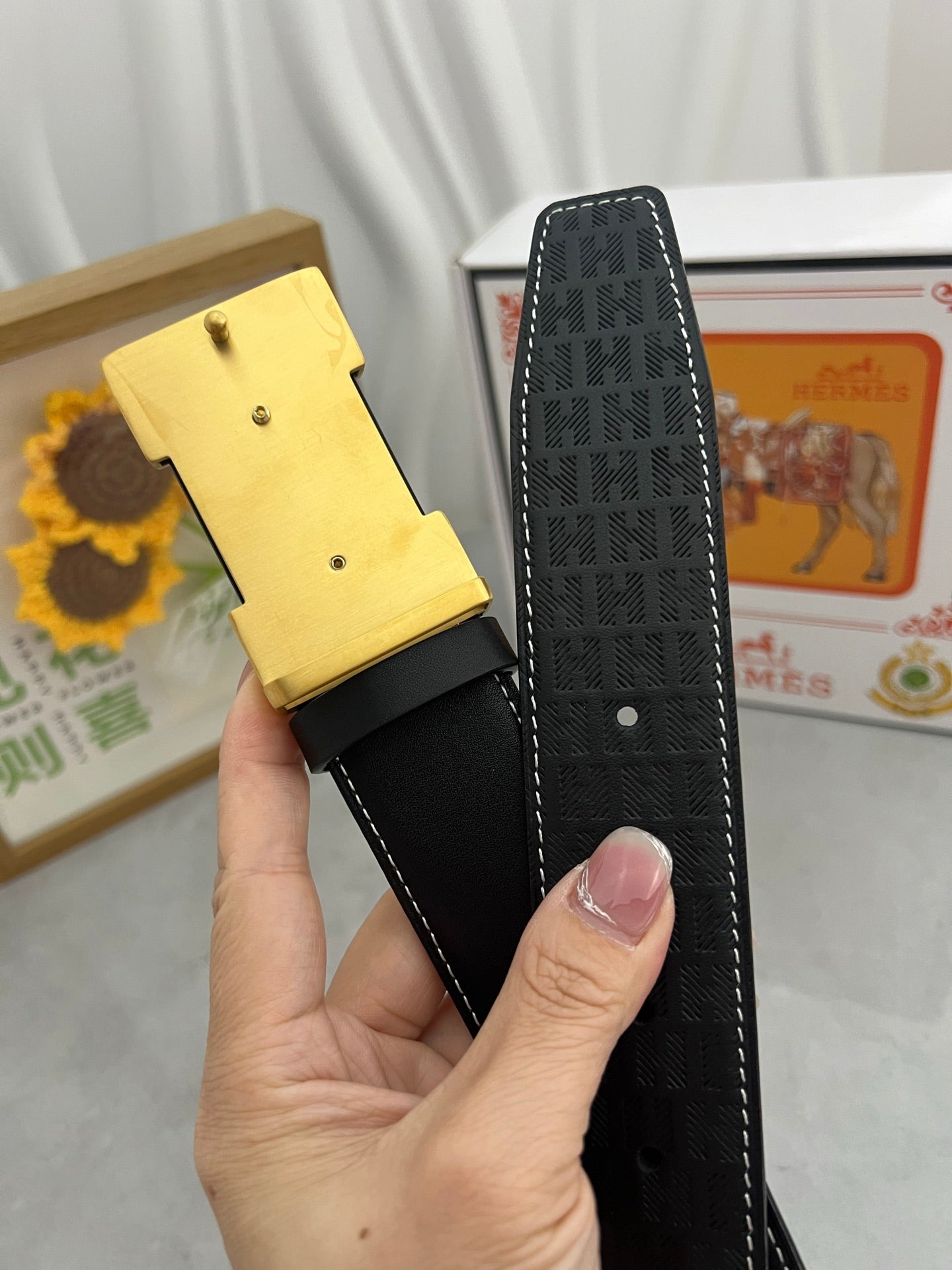 HM Constance Belt 38mm Black Cowhide Gold Buckle 619789