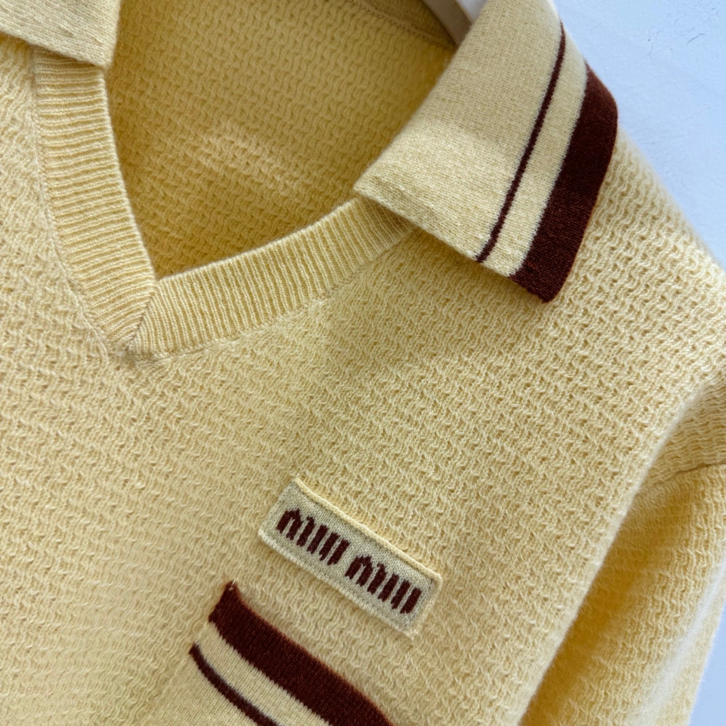 Miumiu 2026 Long-sleeved Shirt With Lapel Collar Yellow Cashmere 417644