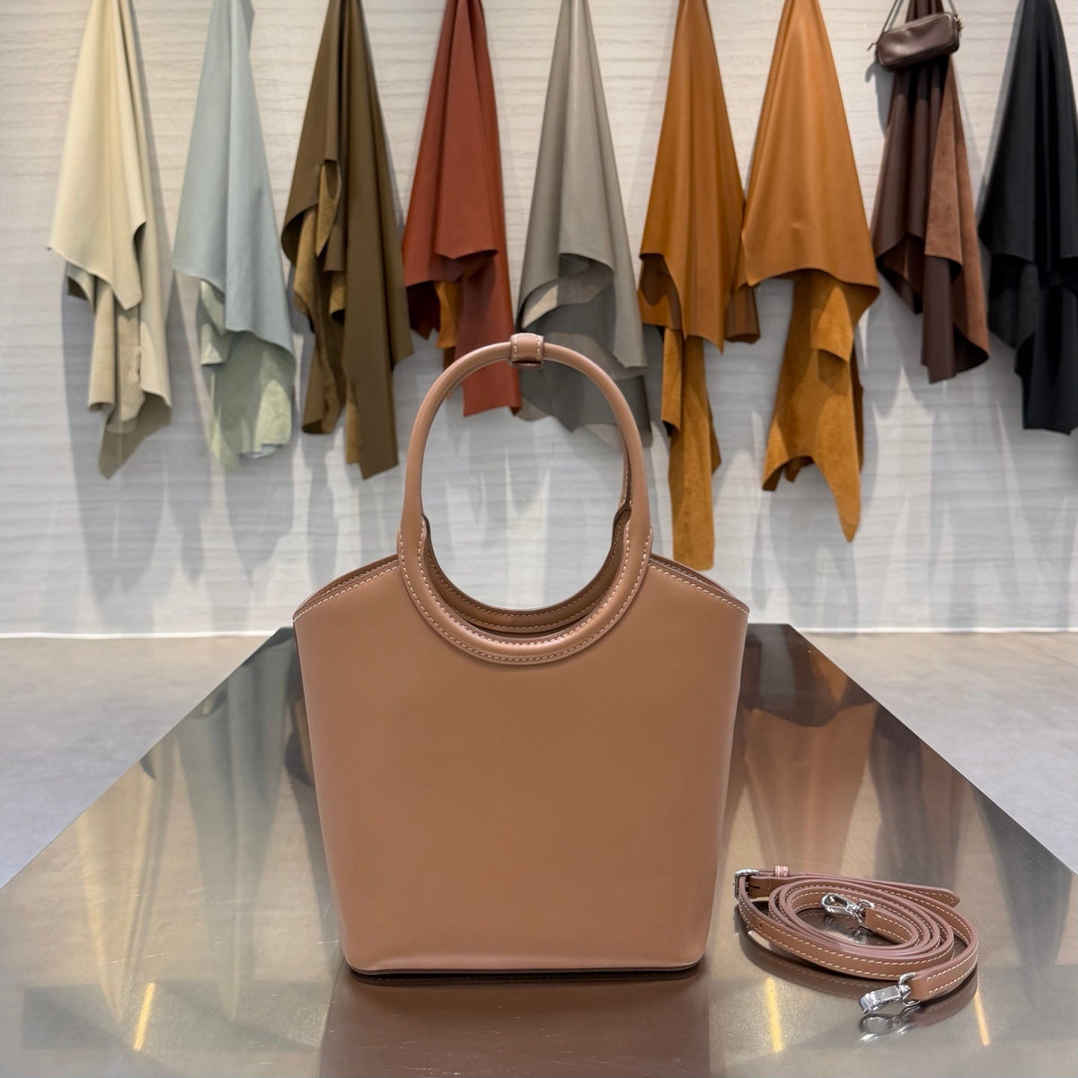 MiuMiu 2026 Ivy Small Tote Bag 17cm Calfskin